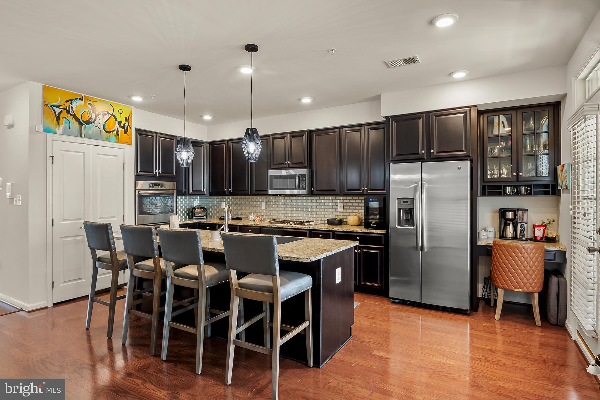 ORCHARD SQUARE - Residential