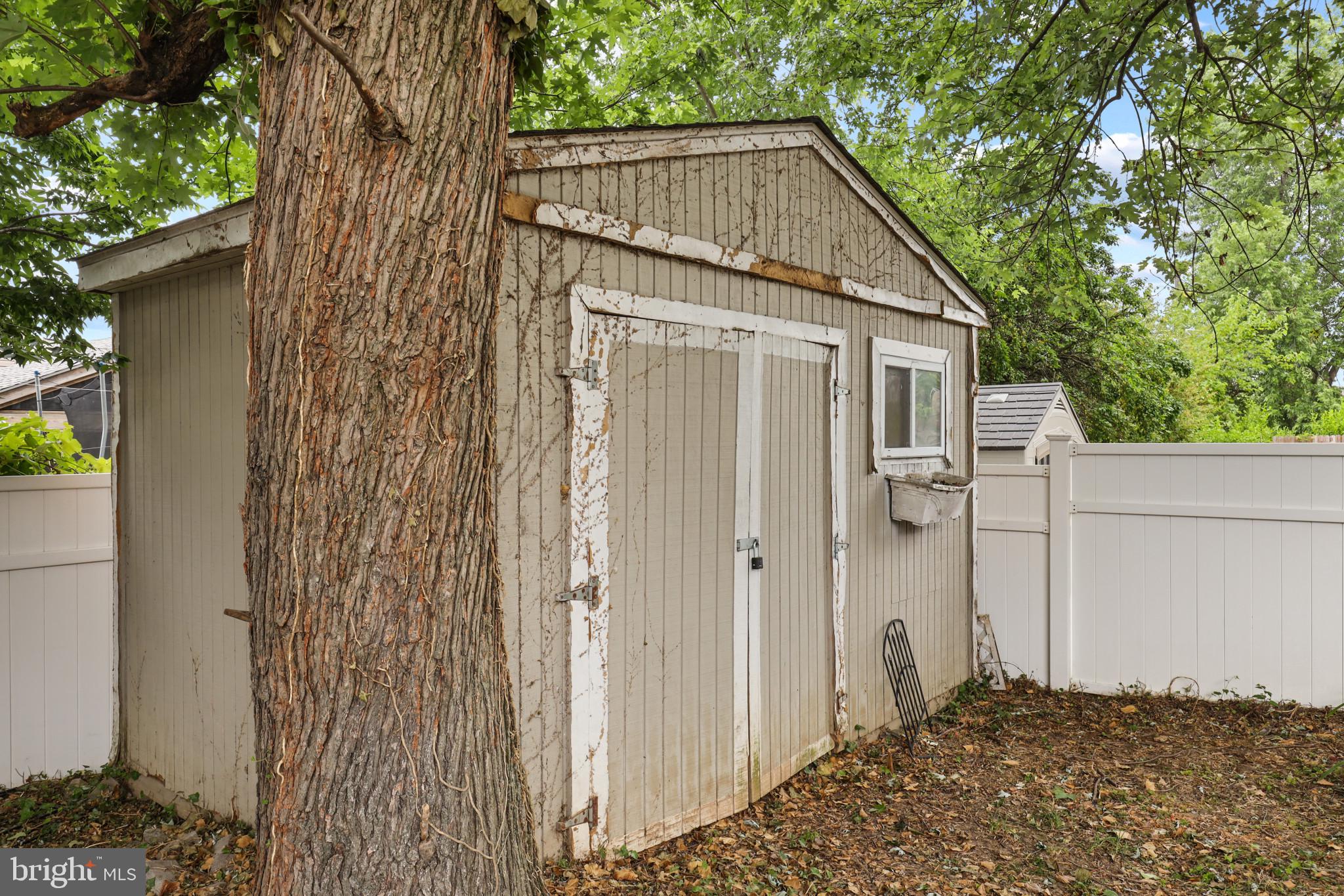 LINDEN HEIGHTS - Residential