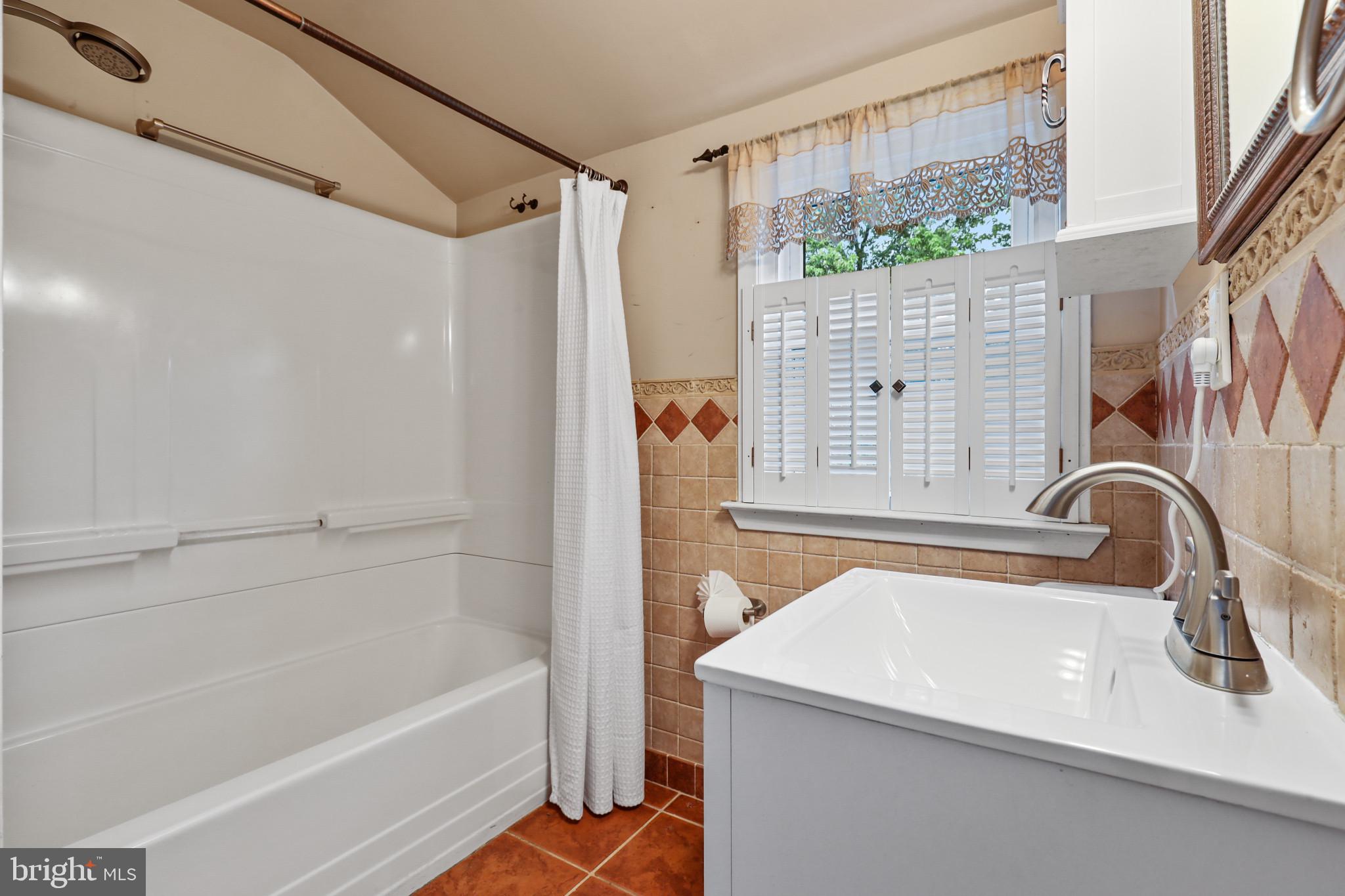 LINDEN HEIGHTS - Residential