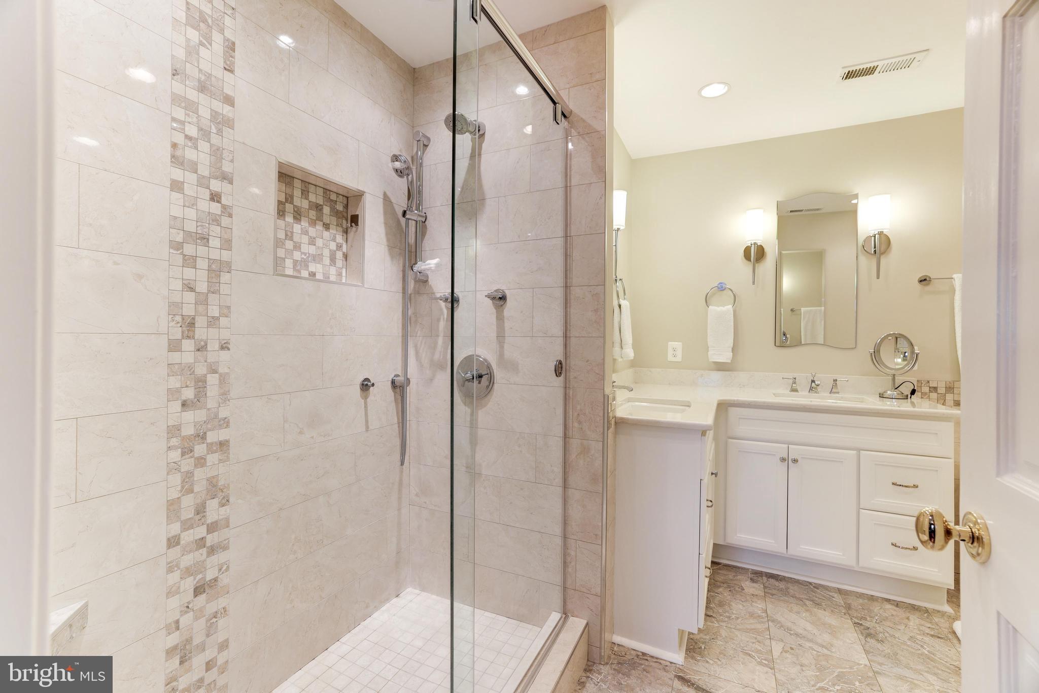 POMMANDER WALK - Residential