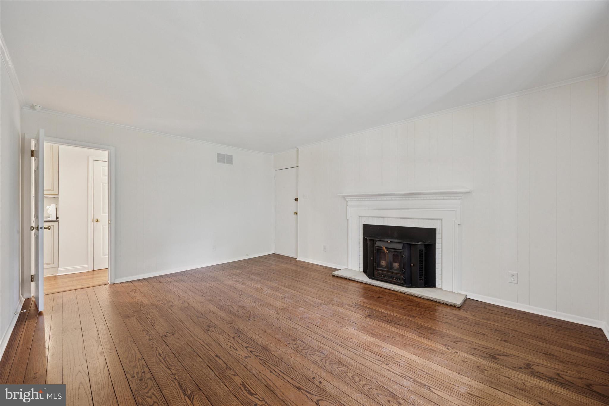 303 PLYMOUTH ROAD