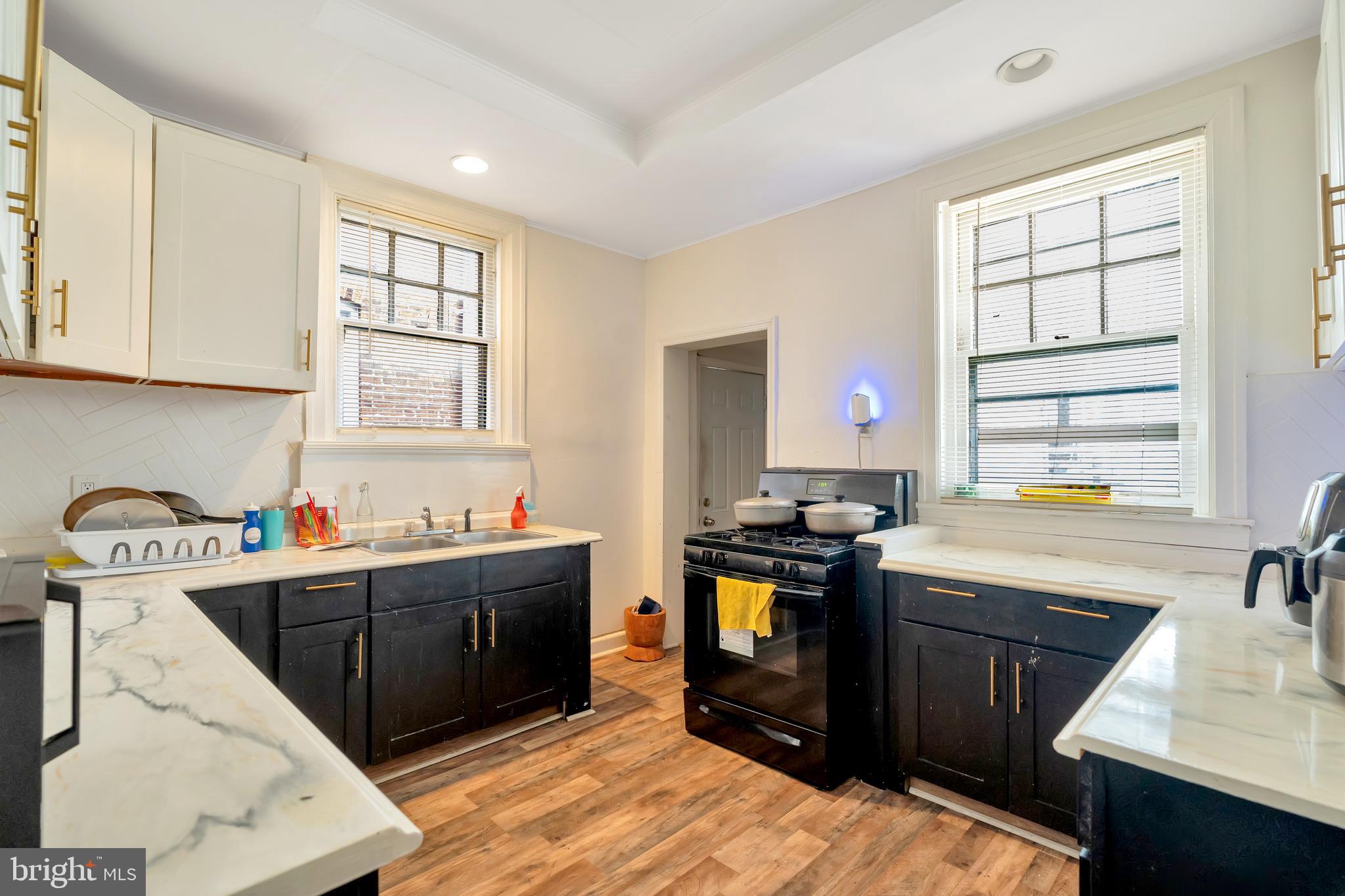FERN ROCK - Residential