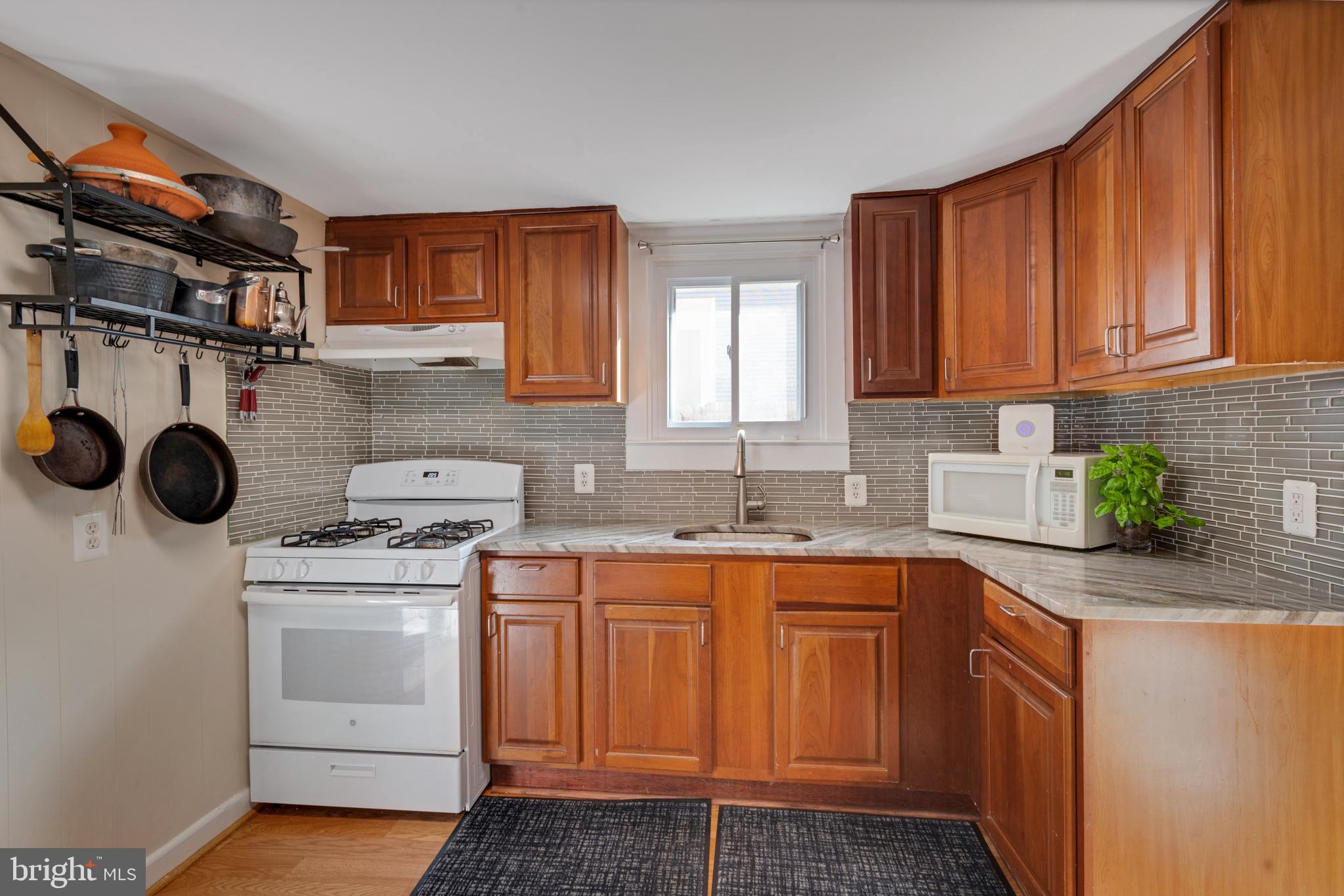 ARUNDEL ACRES - Residential Lease