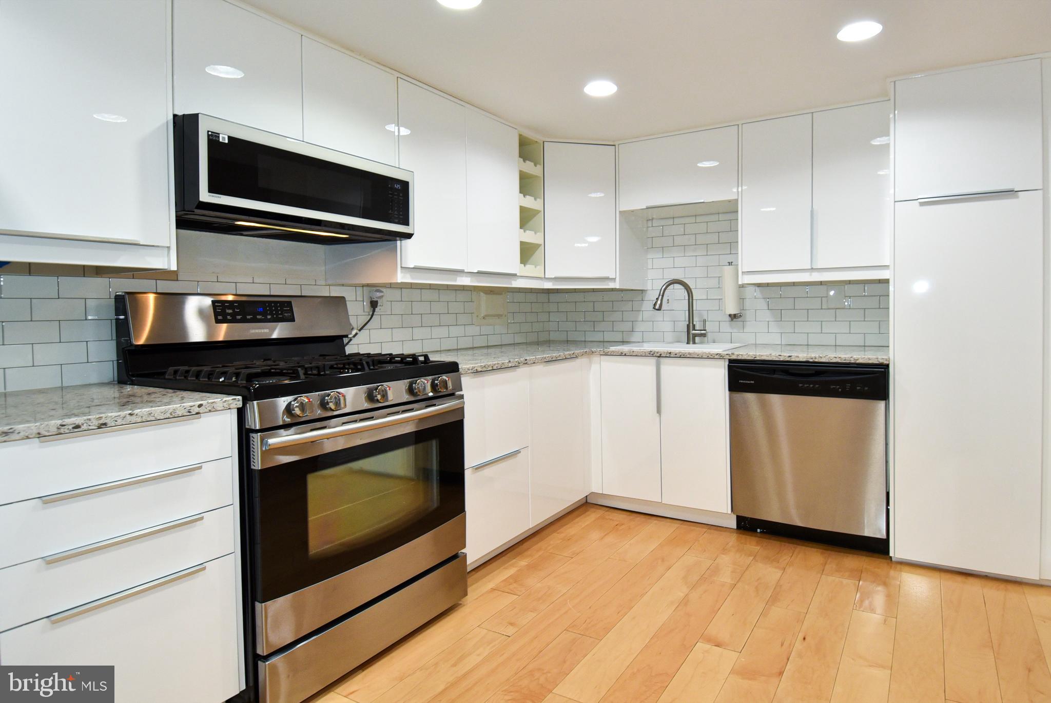 HORIZON HOUSE - Residential Lease