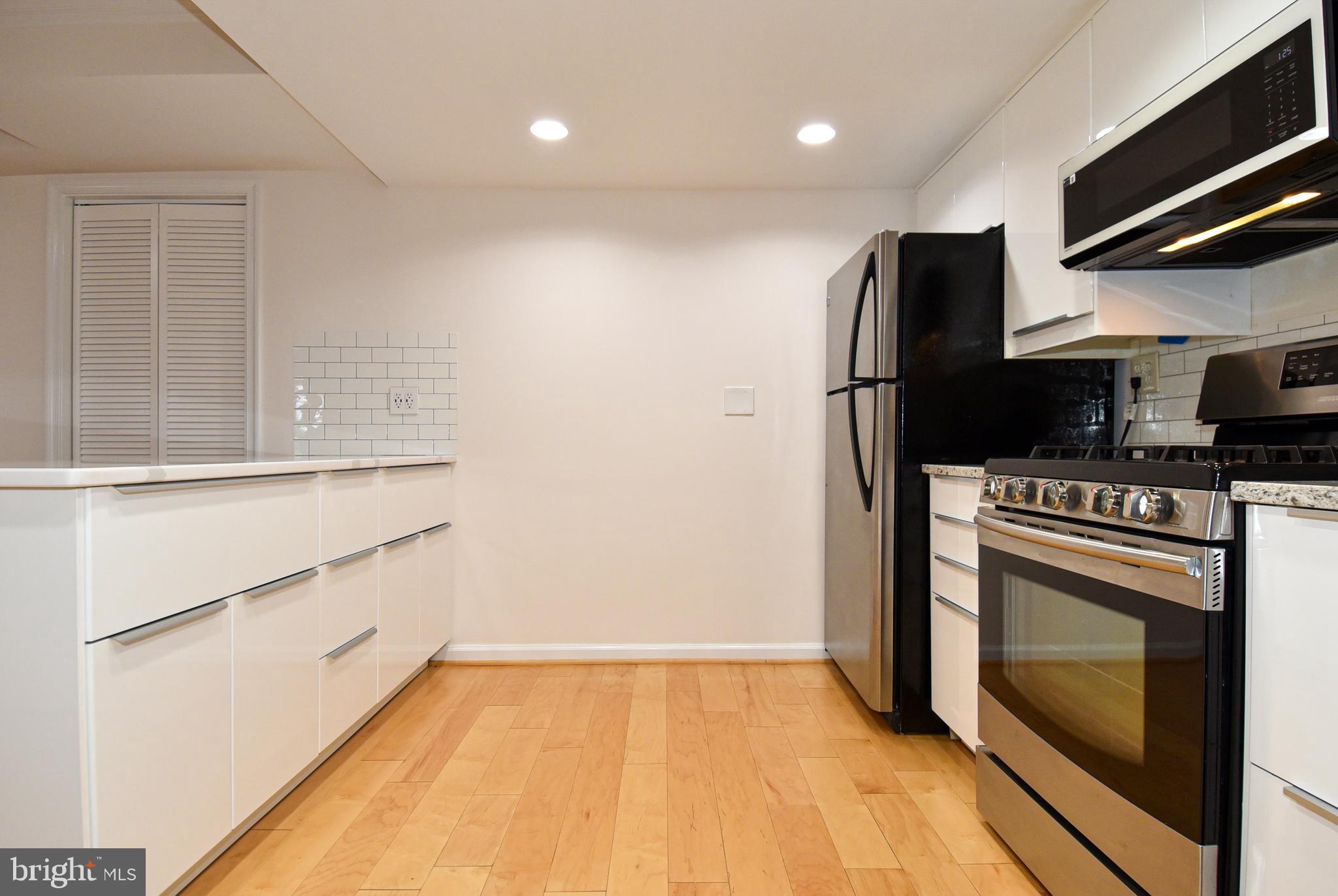 HORIZON HOUSE - Residential Lease