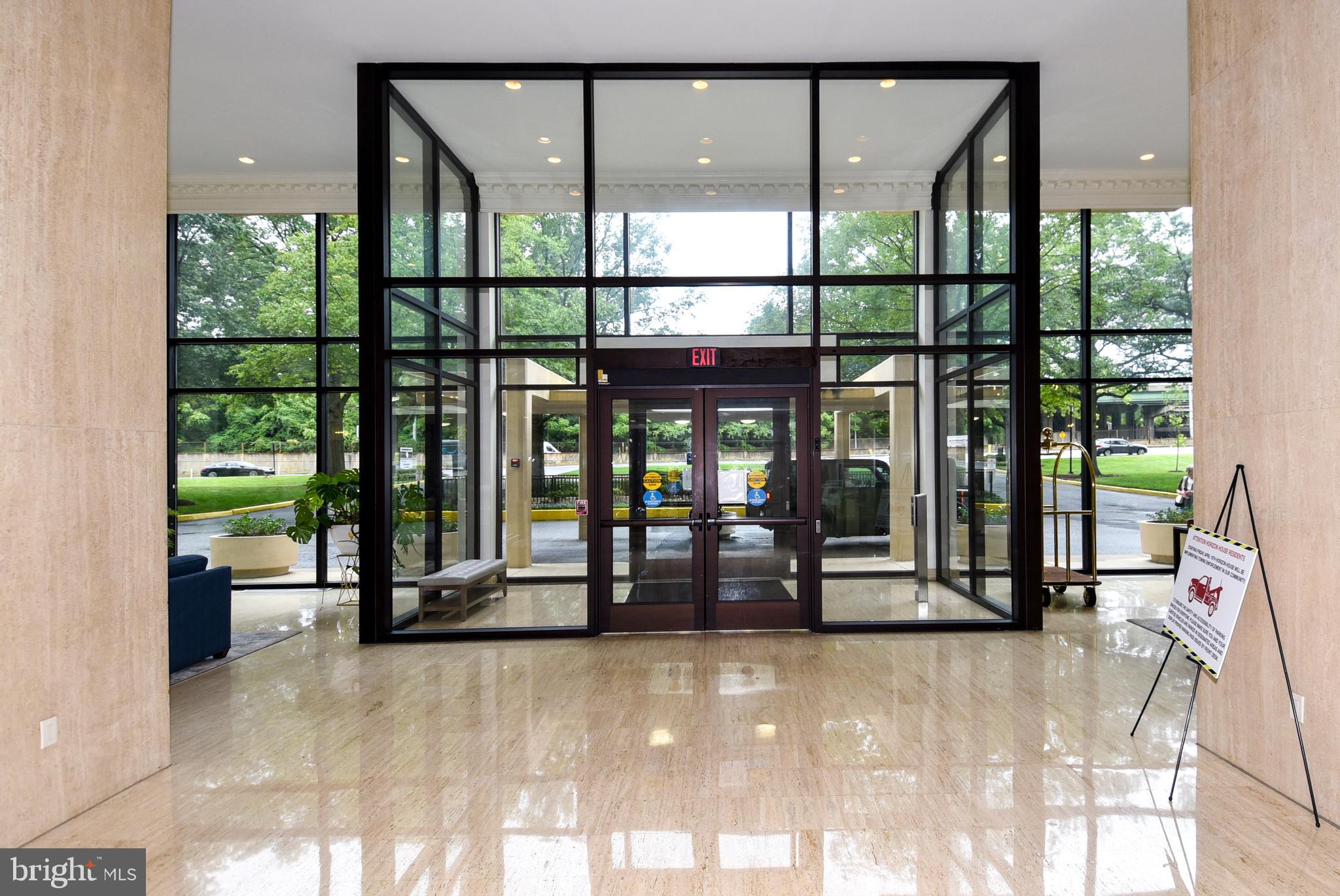 HORIZON HOUSE - Residential Lease