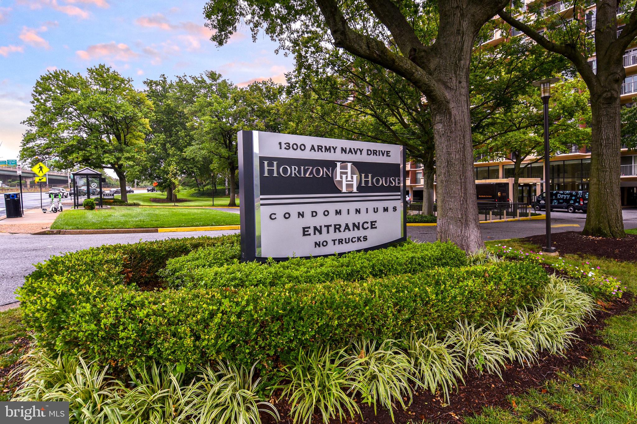 HORIZON HOUSE - Residential Lease