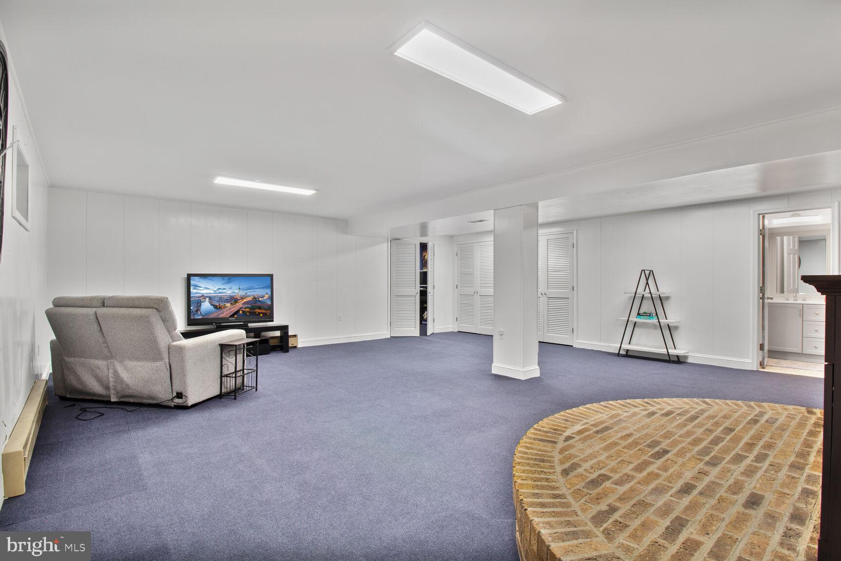 FREEDOM FOREST - Residential