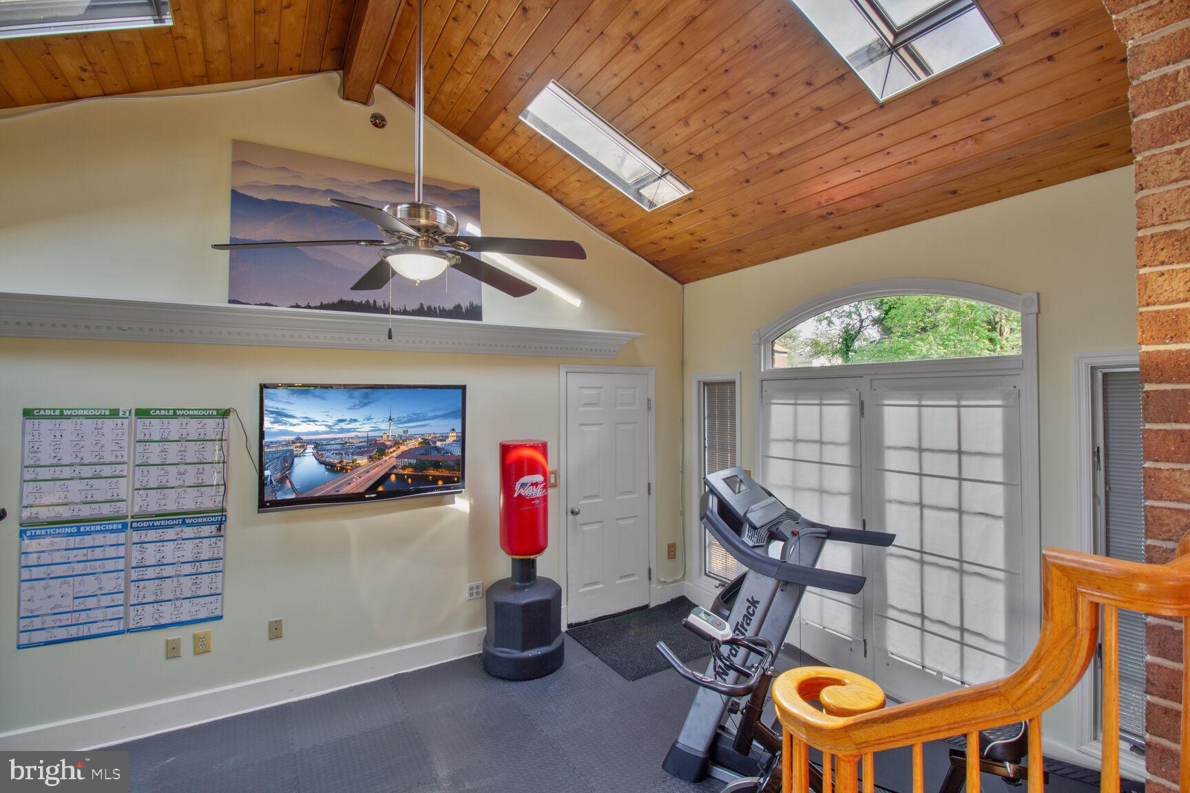 FREEDOM FOREST - Residential