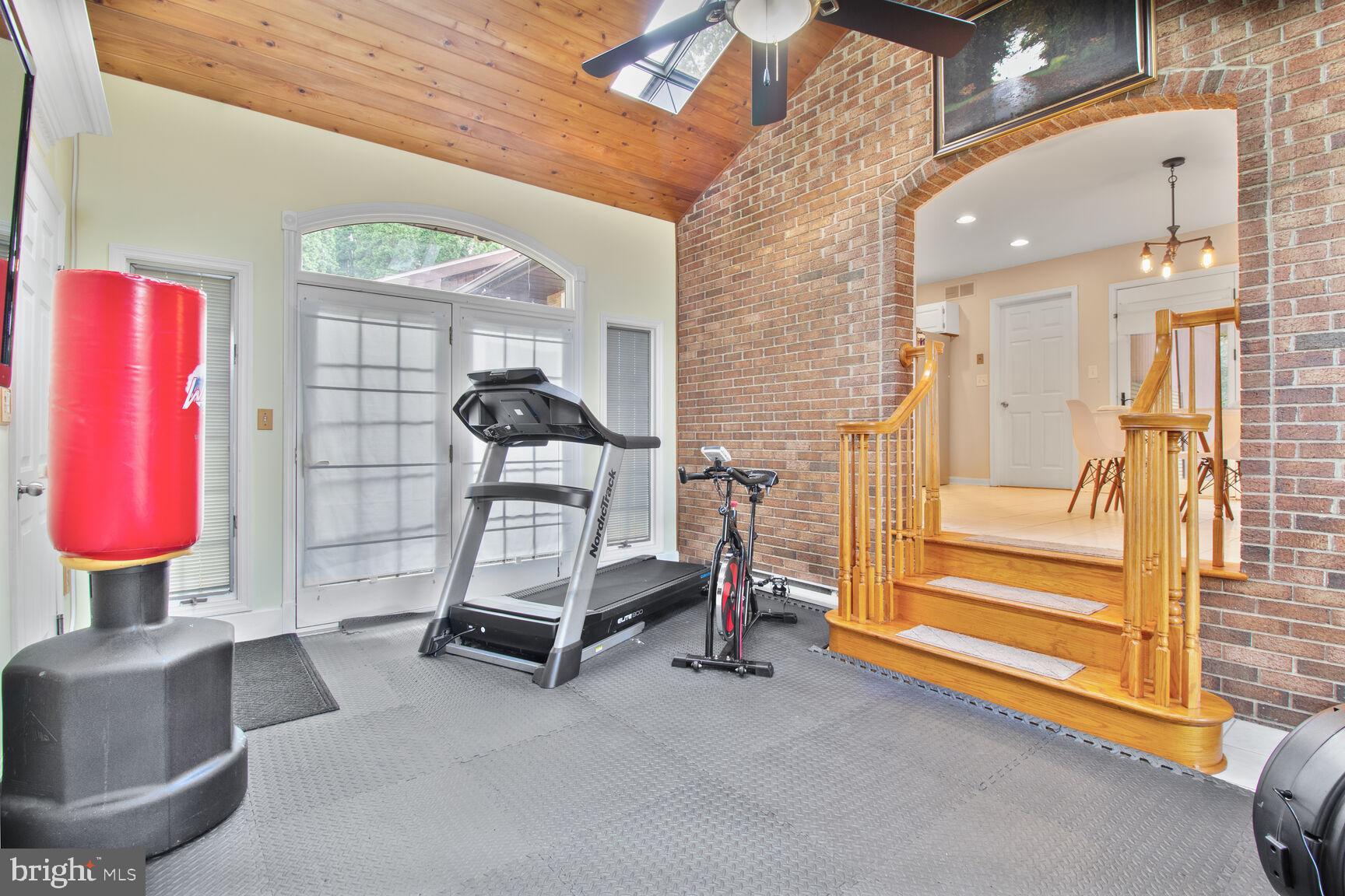 FREEDOM FOREST - Residential