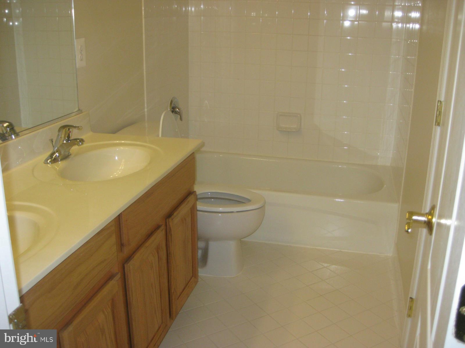 PORT POTOMAC - Residential Lease