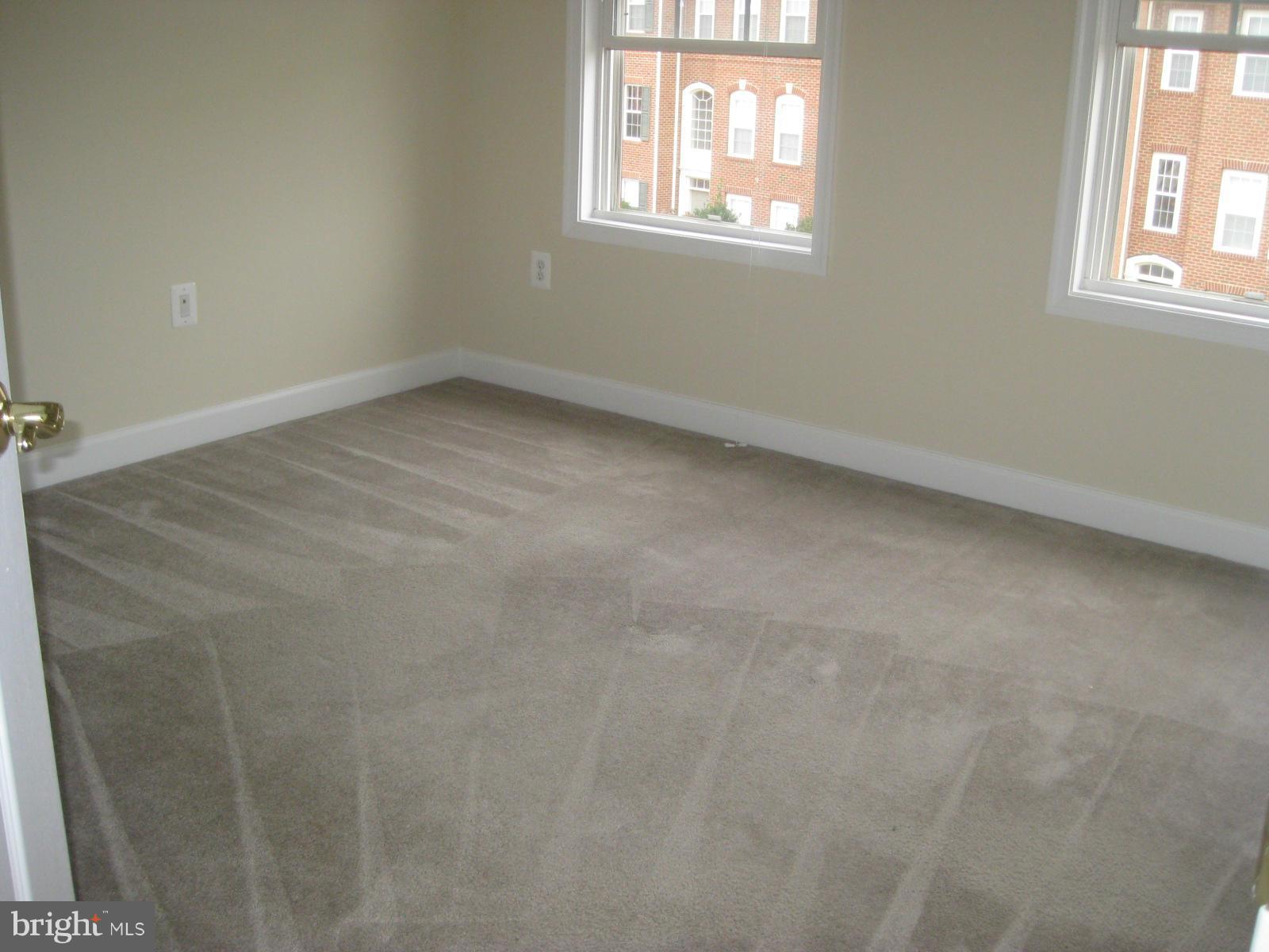 PORT POTOMAC - Residential Lease