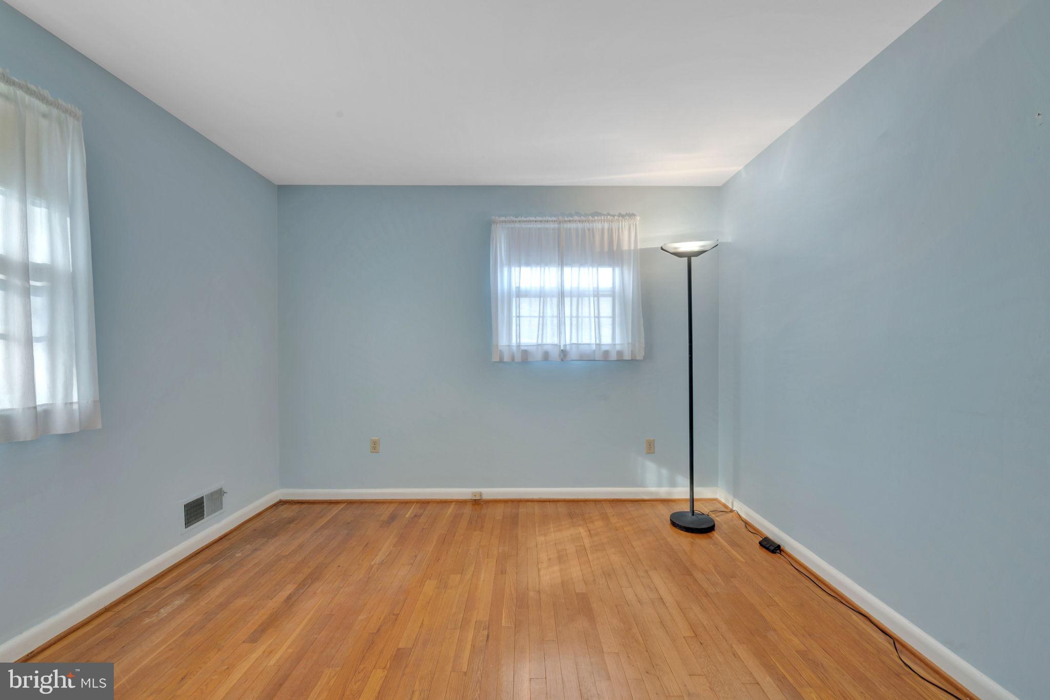 KENSINGTON KNOLLS - Residential