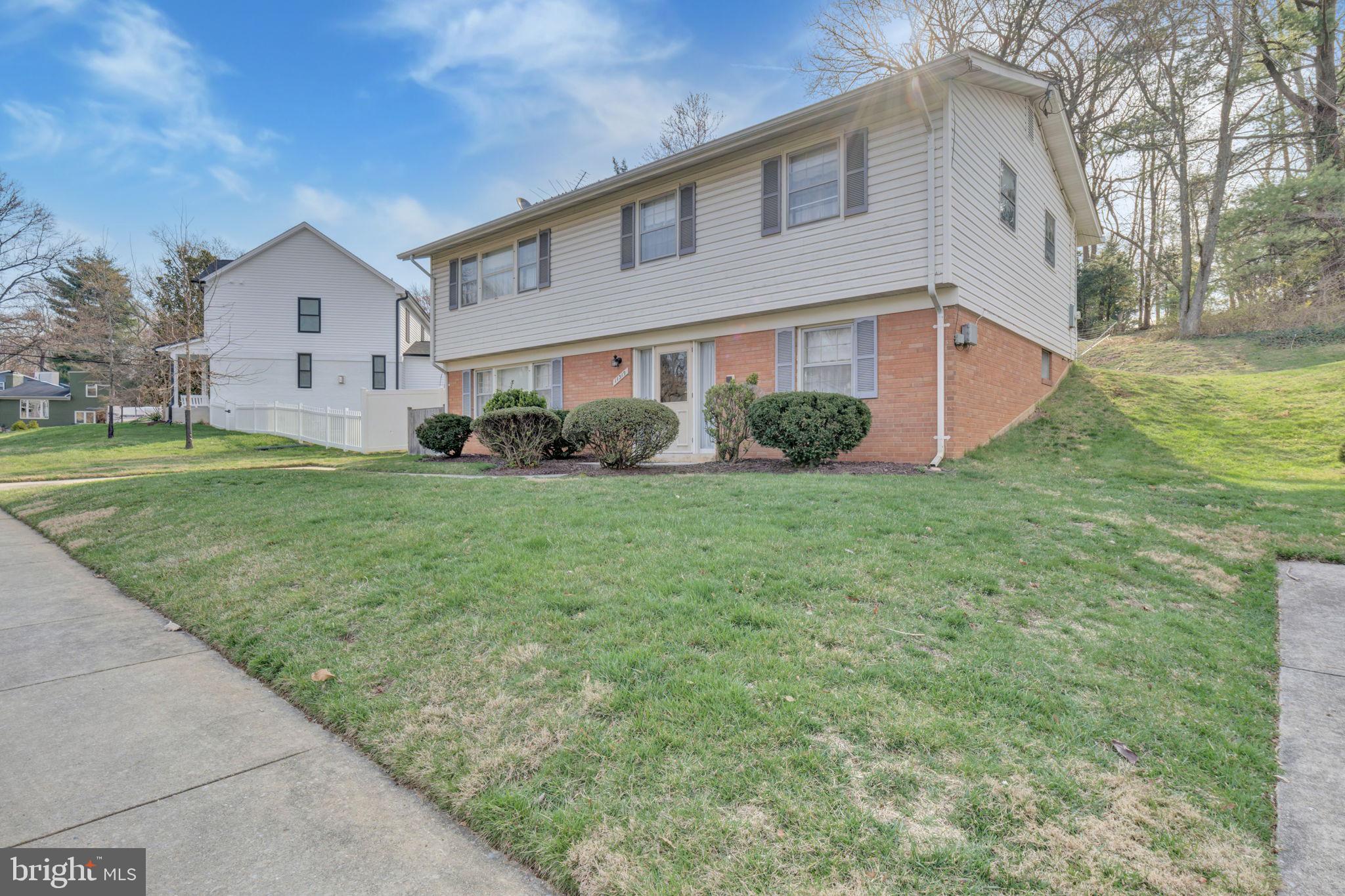 KENSINGTON KNOLLS - Residential