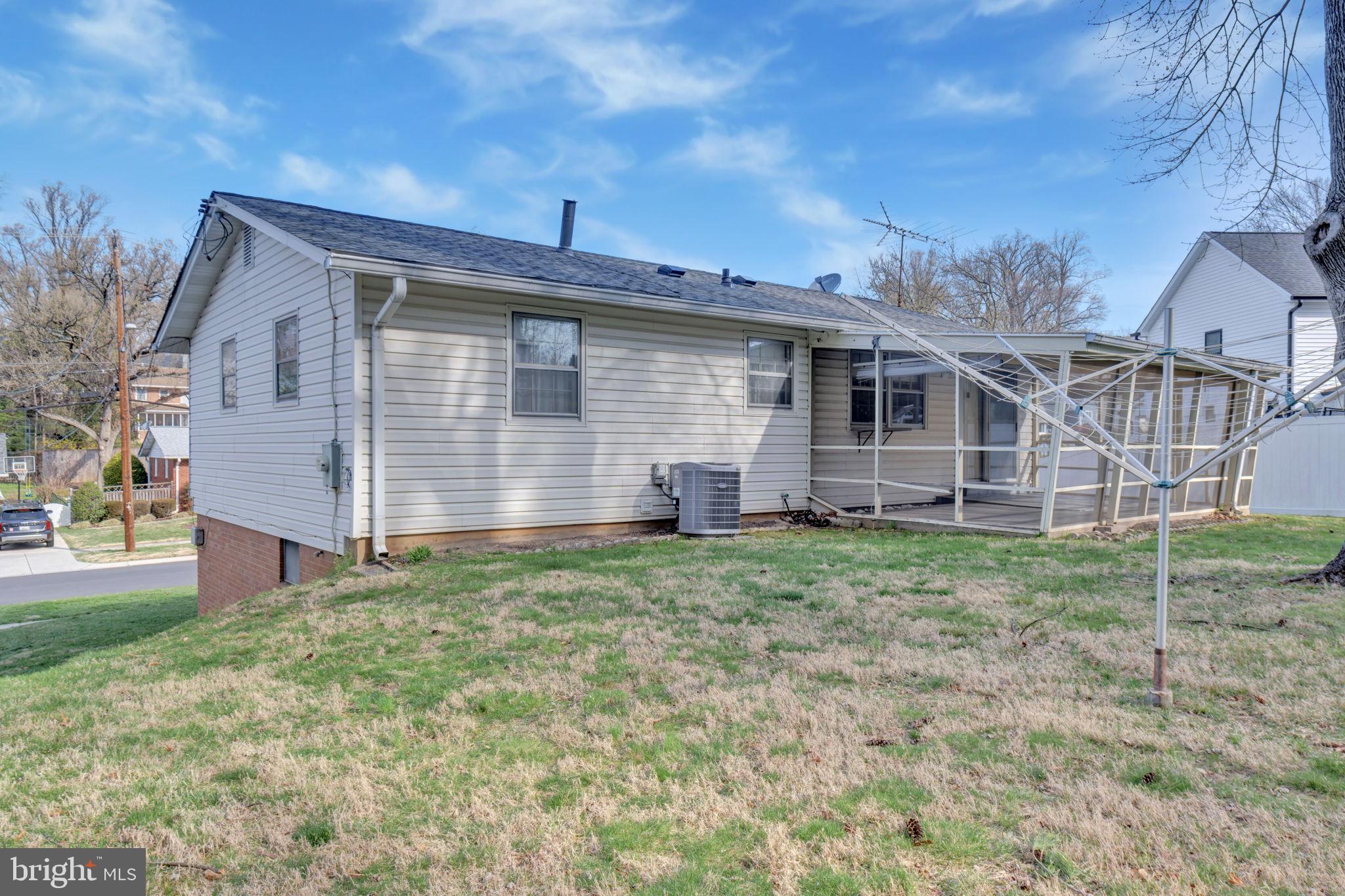 KENSINGTON KNOLLS - Residential