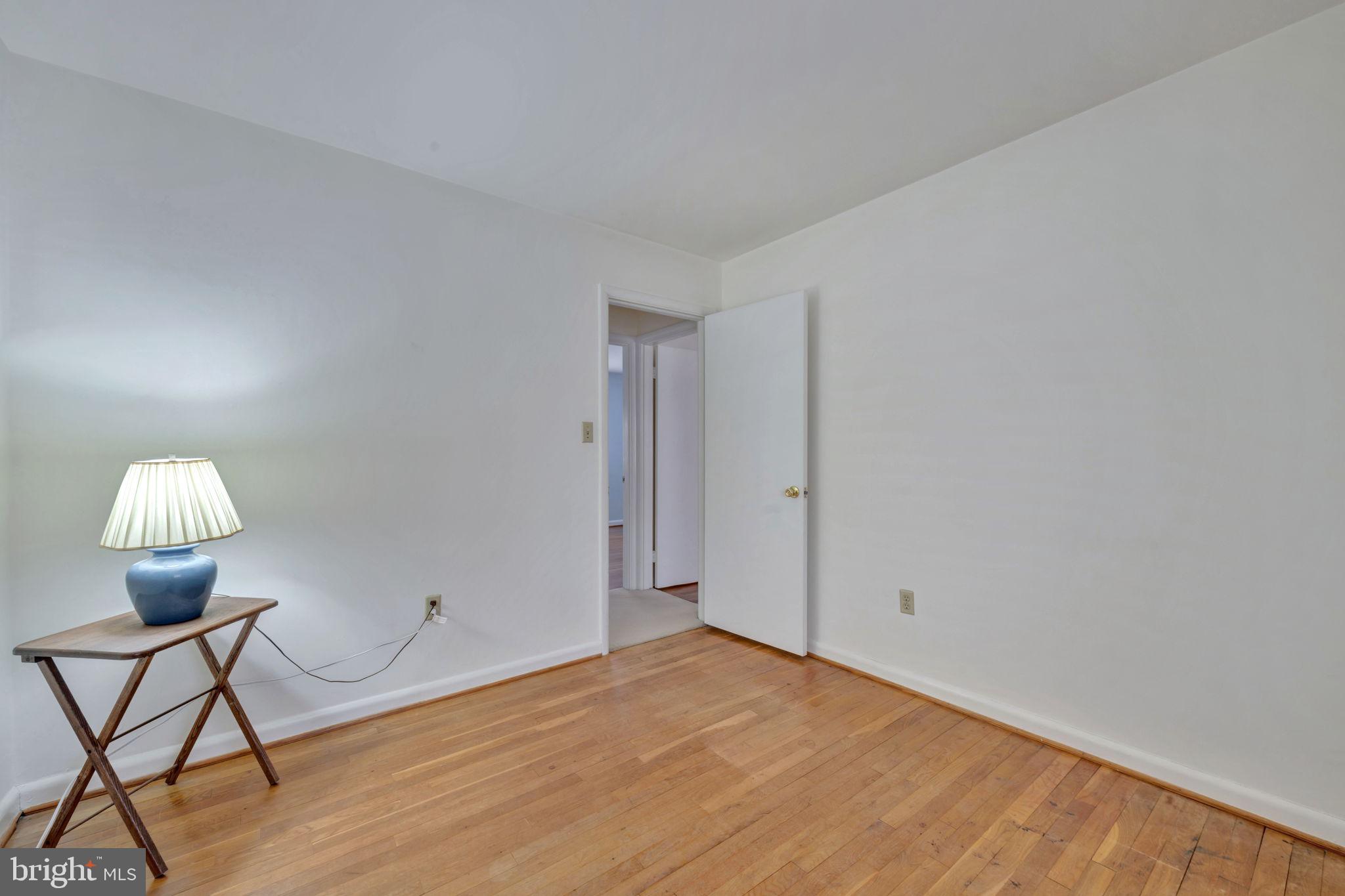 KENSINGTON KNOLLS - Residential