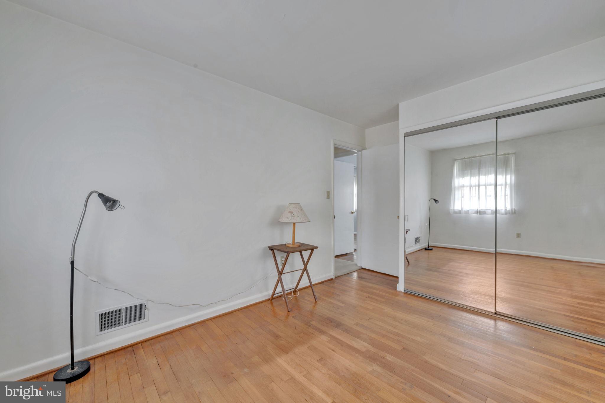 KENSINGTON KNOLLS - Residential