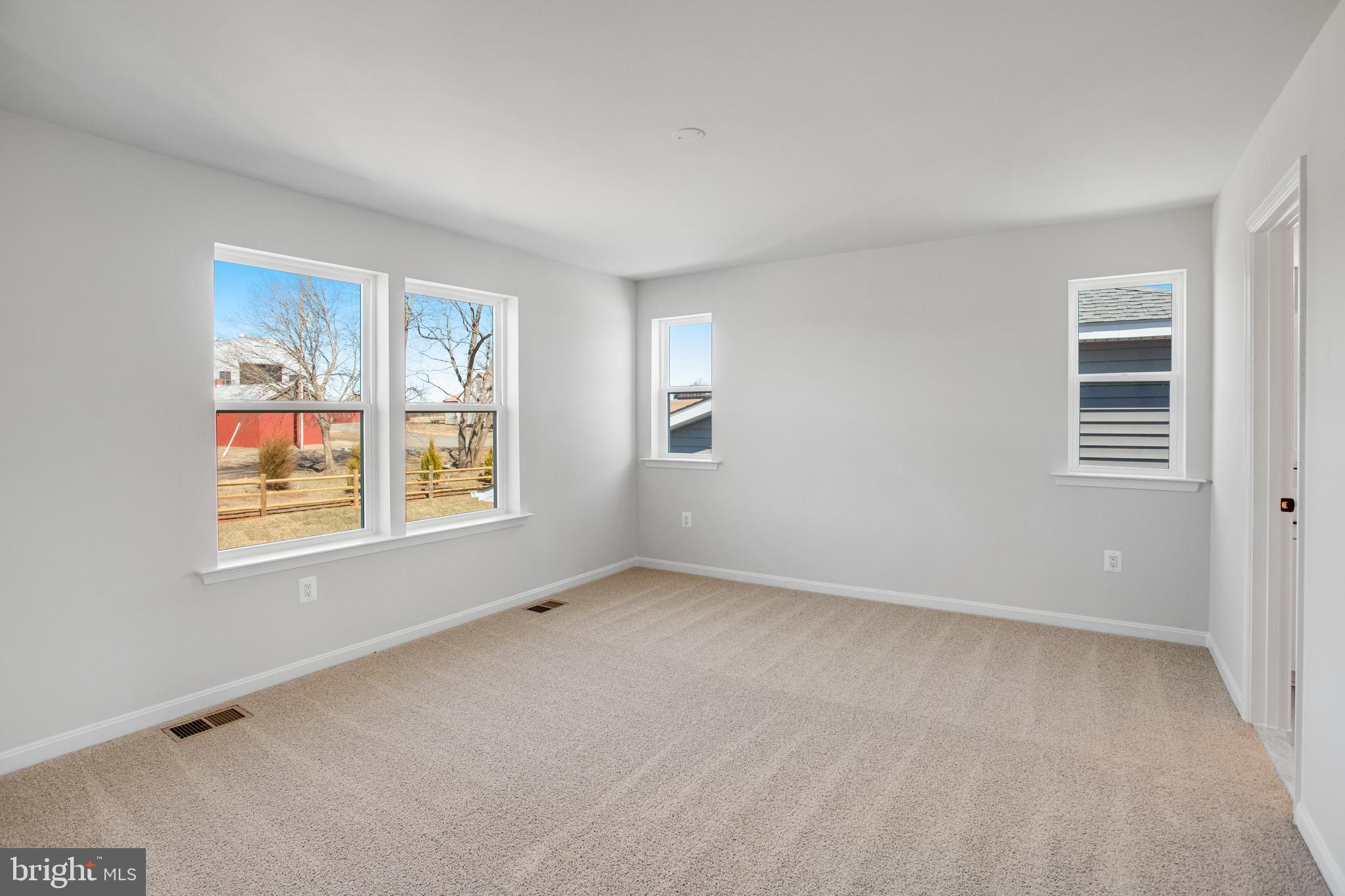 SEASONS AT ROUND MILL MEADOWS - Residential