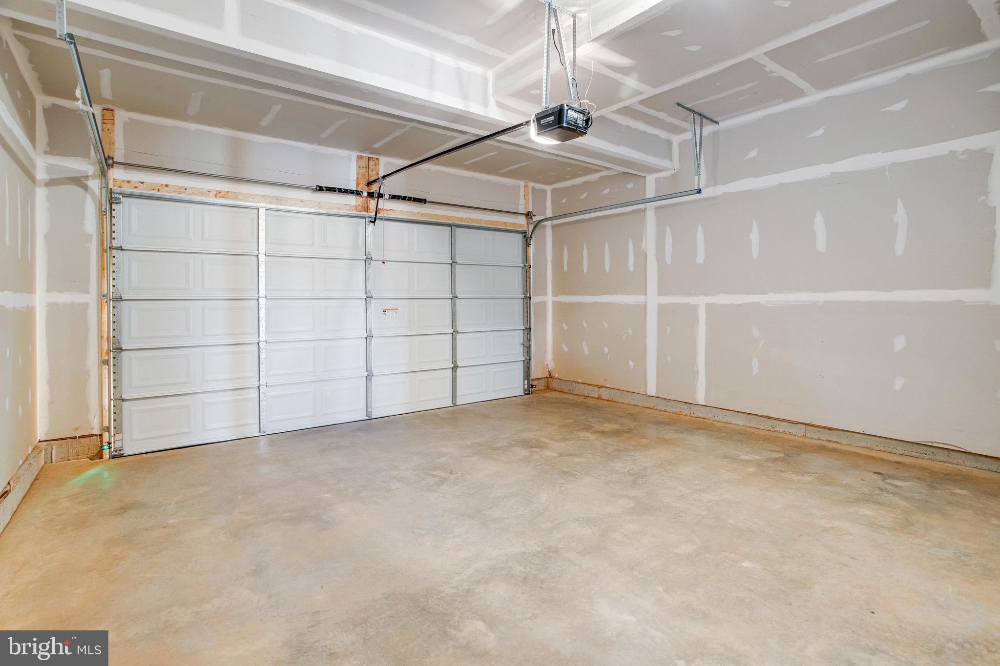 SEASONS AT ROUND MILL MEADOWS - Residential