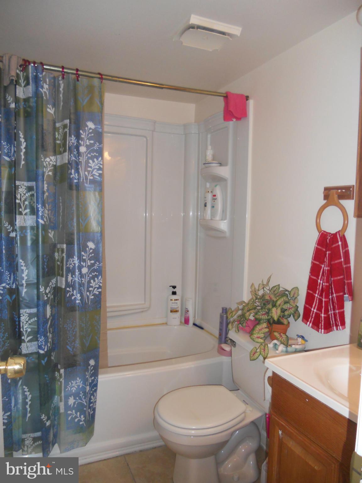 JEFFERSON MEWS - Residential Lease