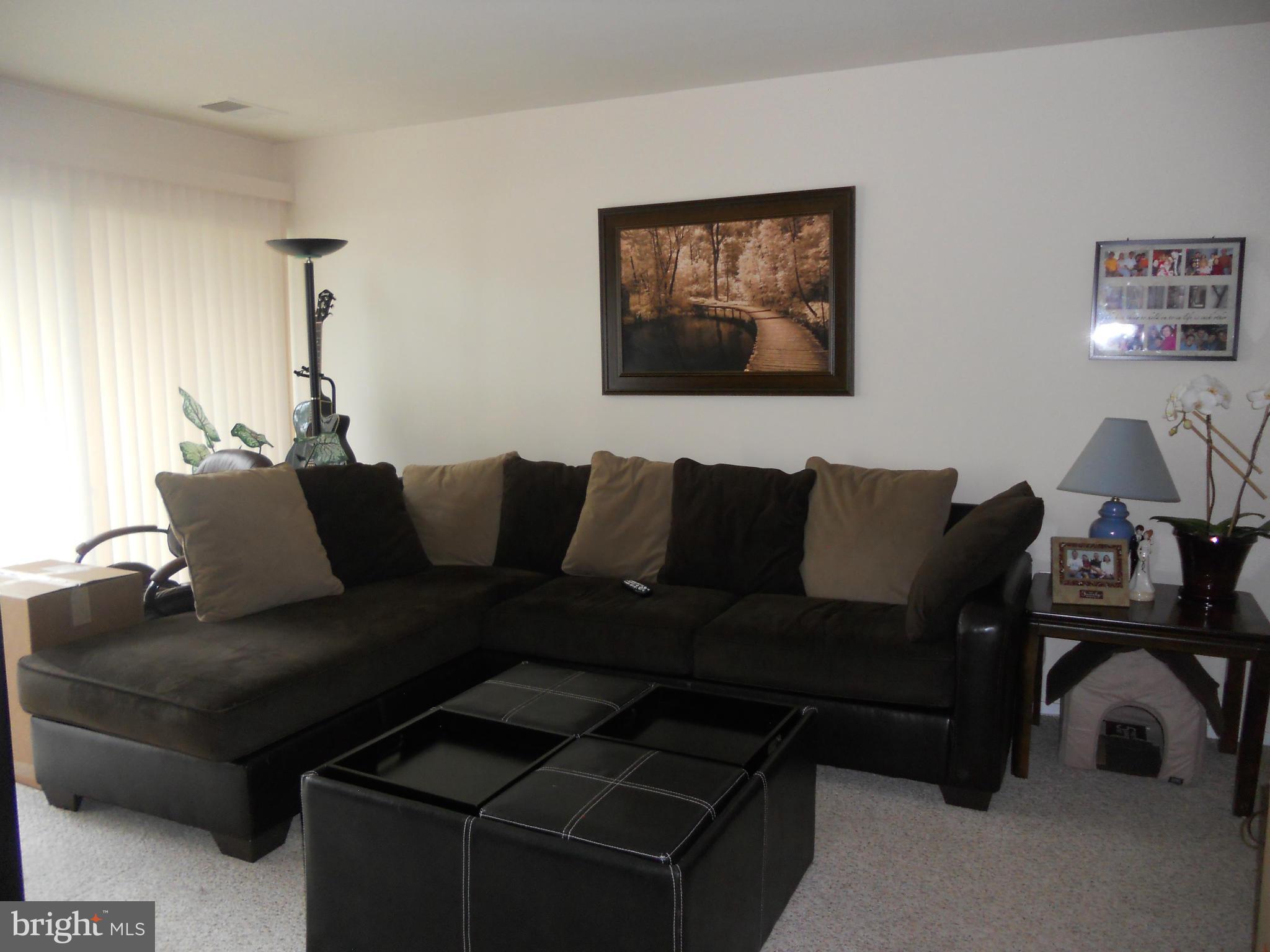 JEFFERSON MEWS - Residential Lease