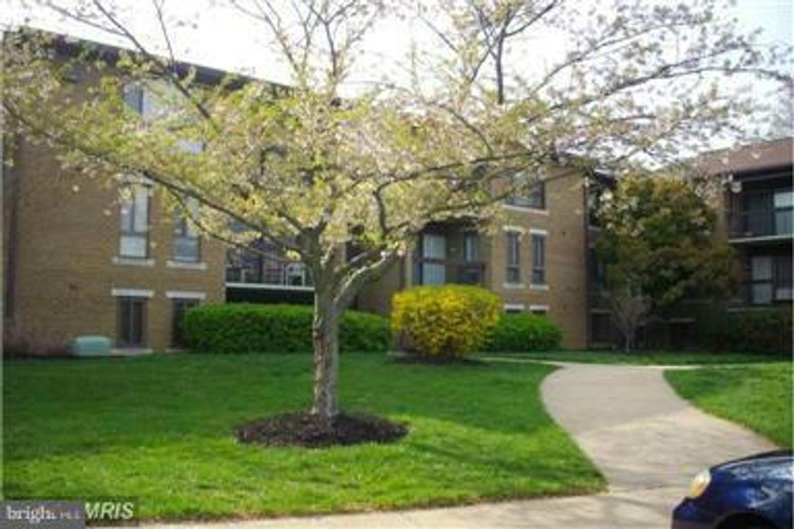 Ground floor; walk out to patio; spacious 2 bedroom & 2 bathroom; 1,351 square feet; large bedrooms (10x10 & 12x15); eat in kitchen; bonus room can be used as dining room/office/lib; separate laundry room w/lots of storage space; great location; walking distance to downtown Herndon, grocery stores, shopping and restaurants; close to RT 28 and Dulles Toll Road; plenty of parking for your guests!!!