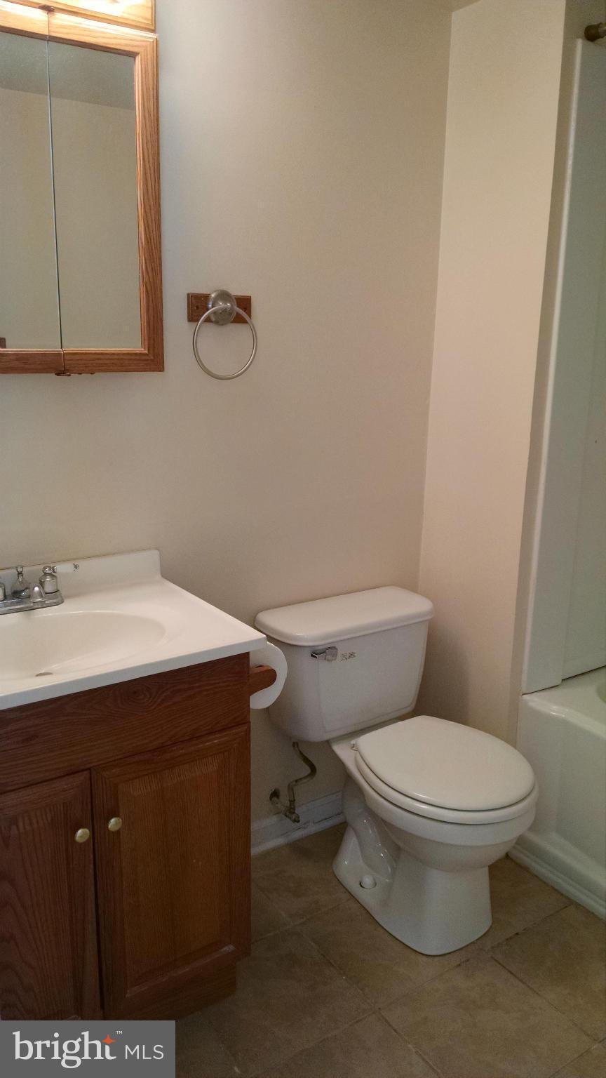 JEFFERSON MEWS - Residential Lease