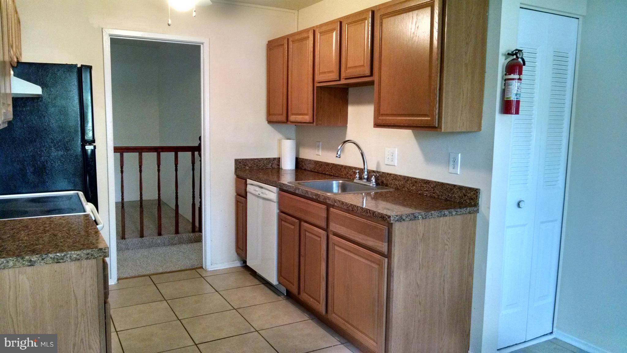 JEFFERSON MEWS - Residential Lease