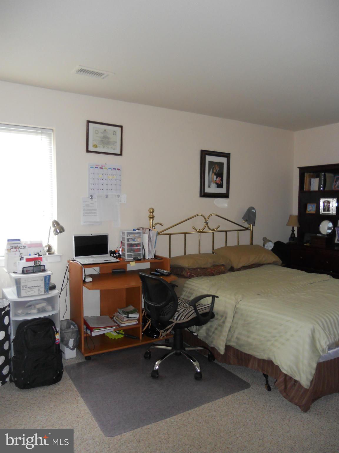 JEFFERSON MEWS - Residential Lease
