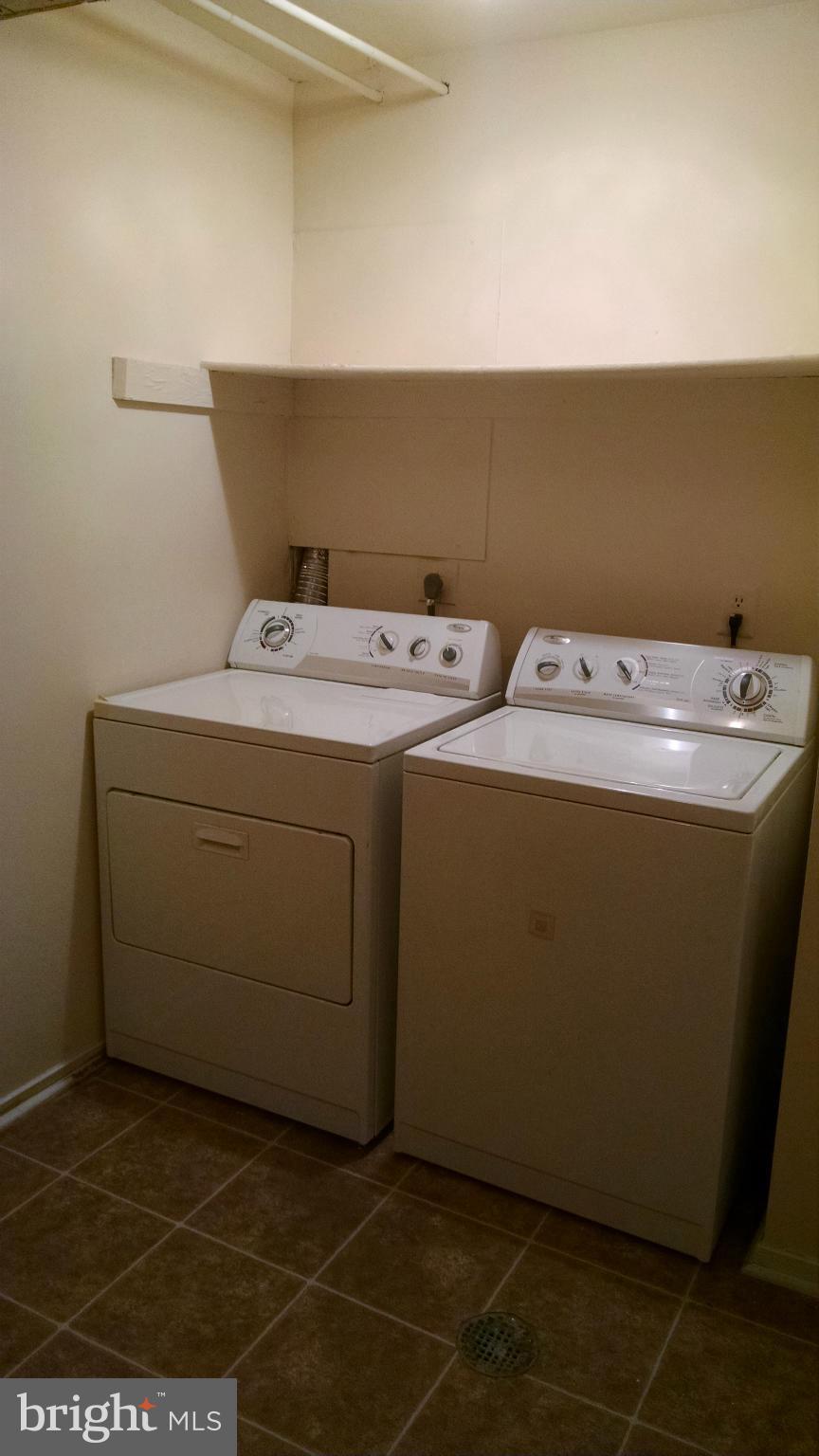 JEFFERSON MEWS - Residential Lease