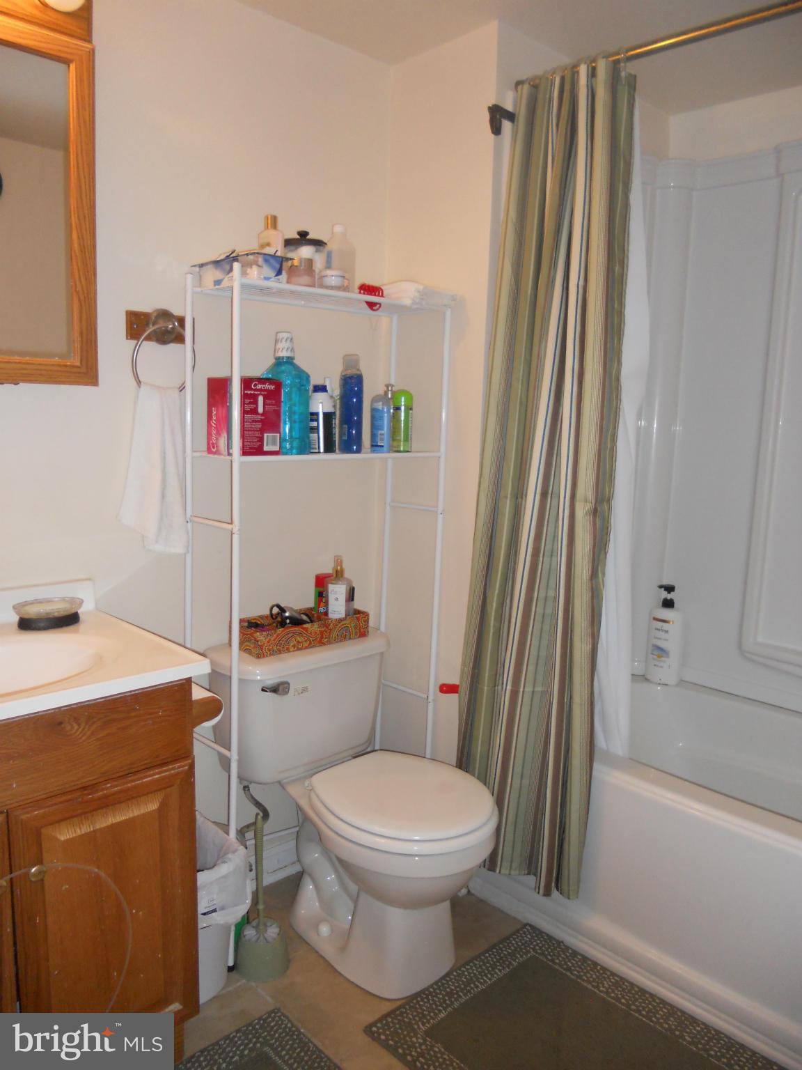 JEFFERSON MEWS - Residential Lease