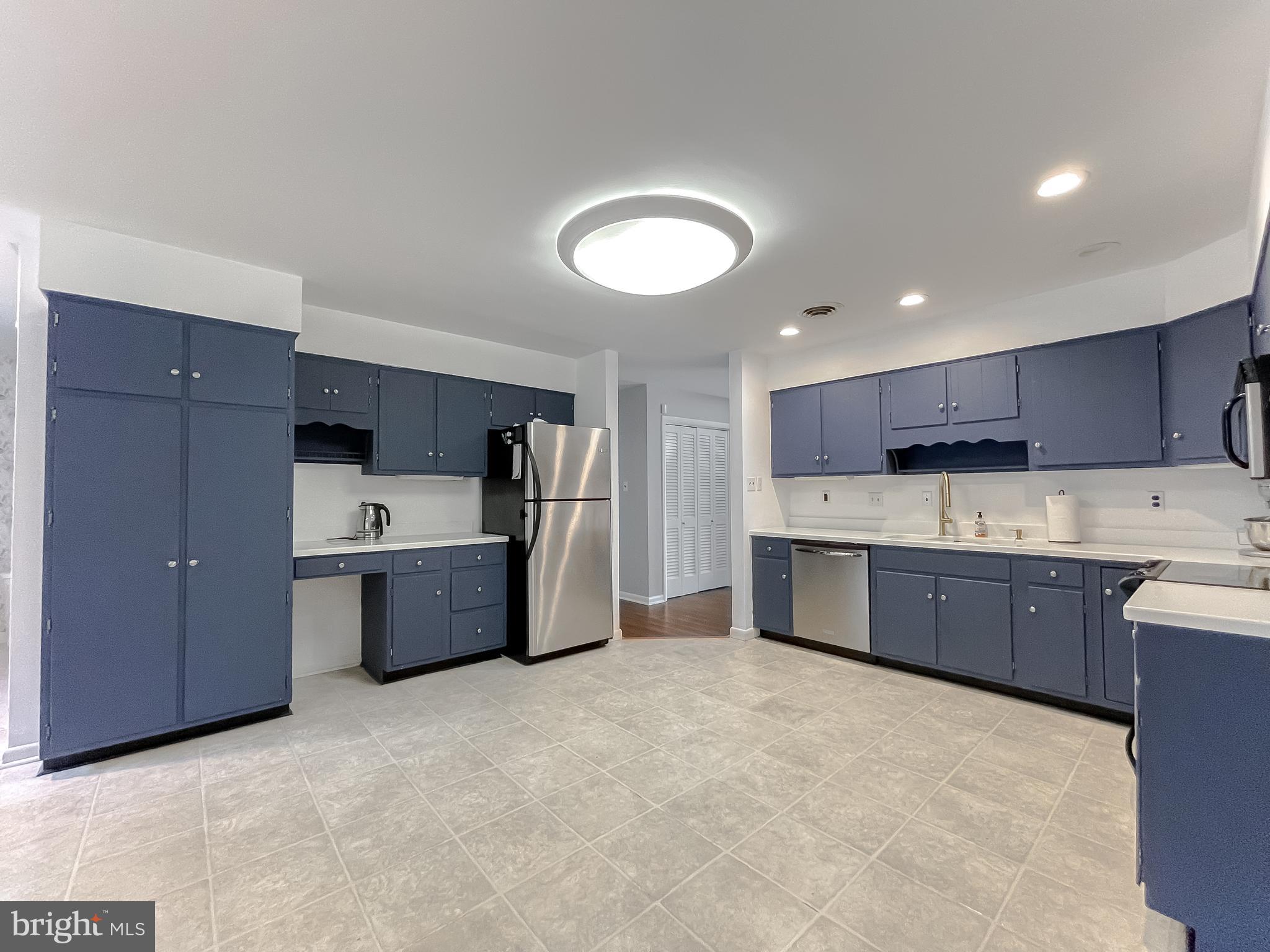 TUDOR PARK - Residential