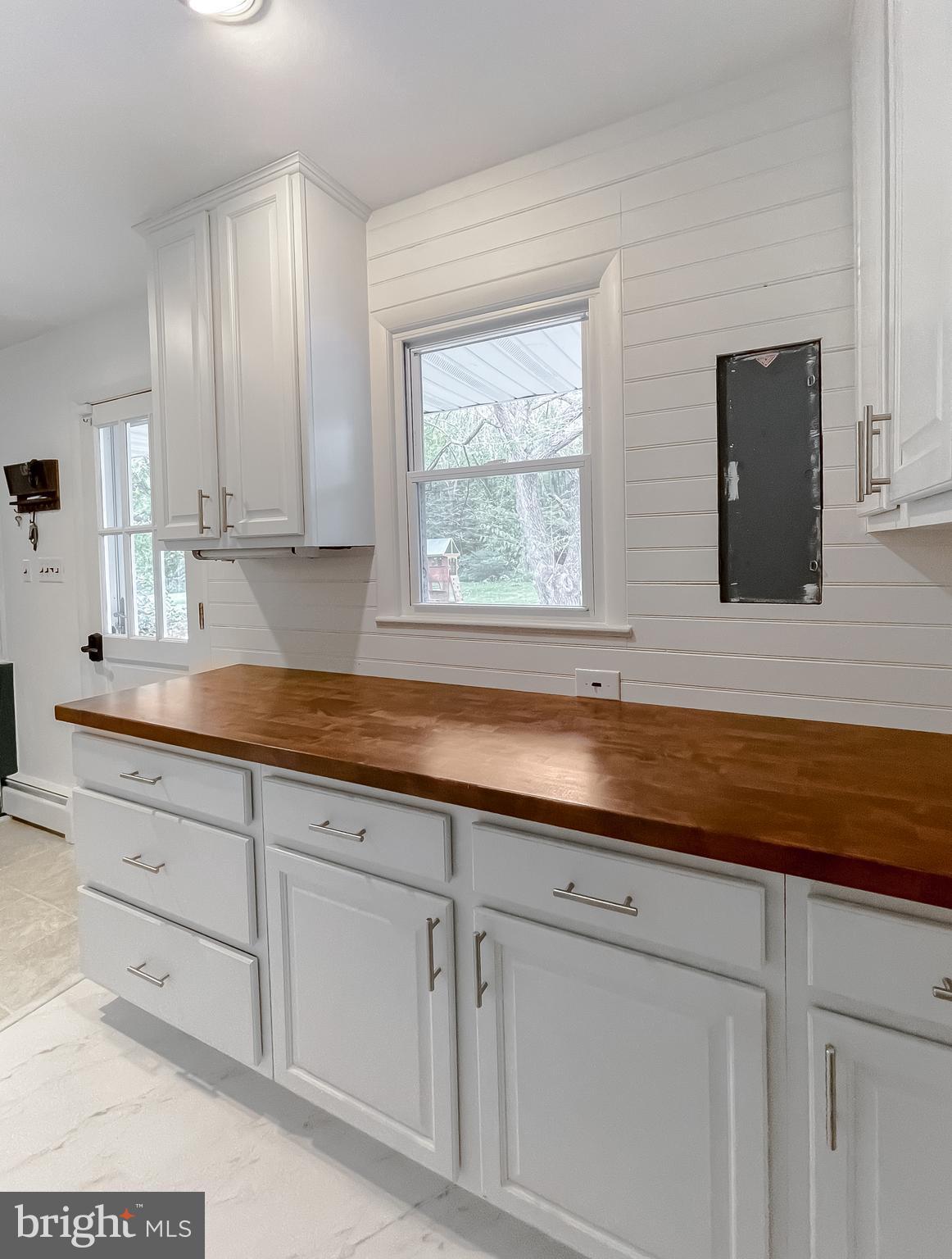 TUDOR PARK - Residential