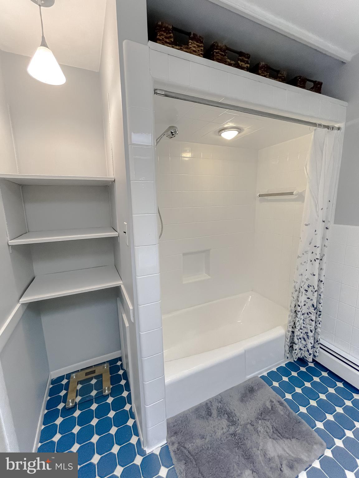 TUDOR PARK - Residential