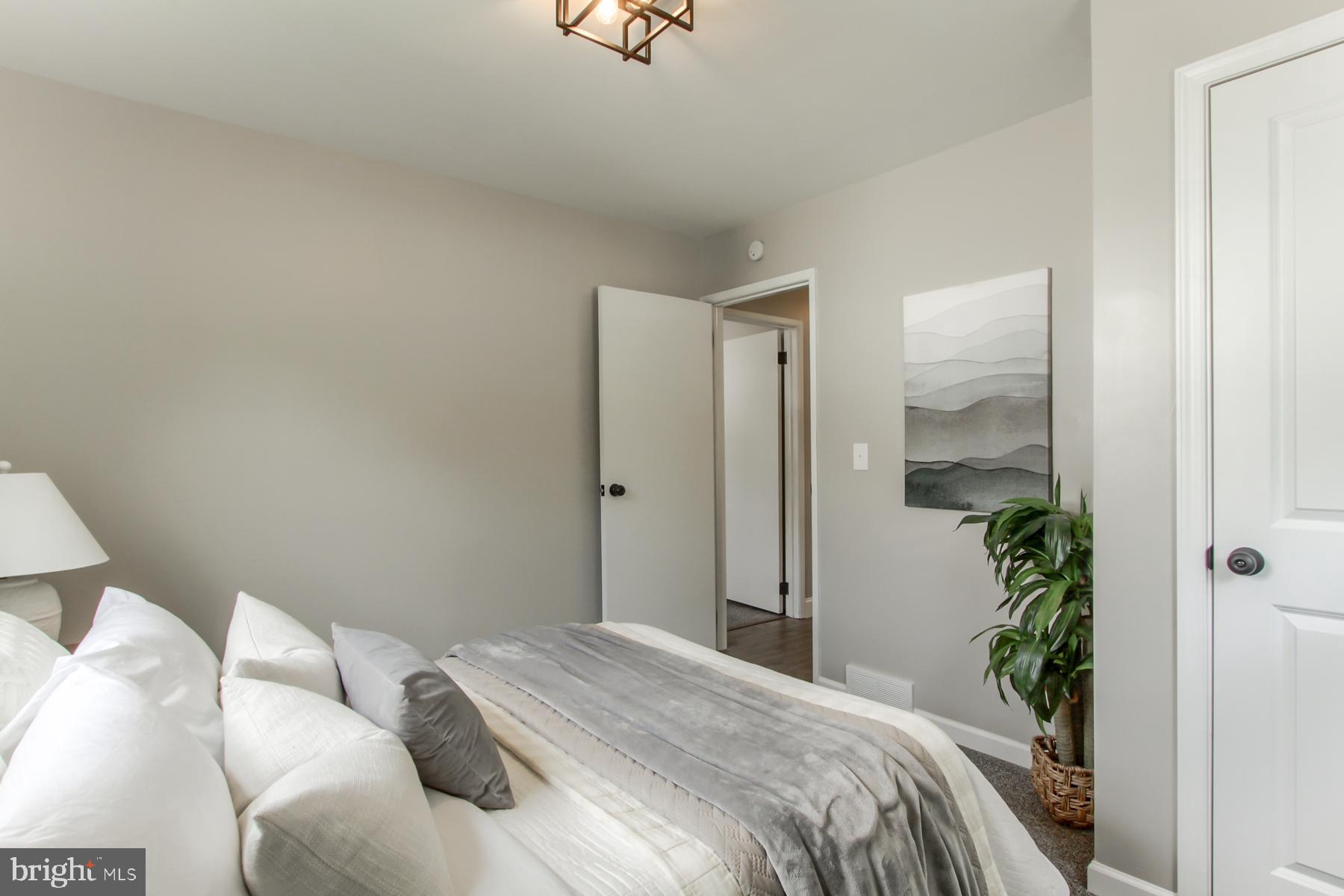 NOLL ACRES - Residential