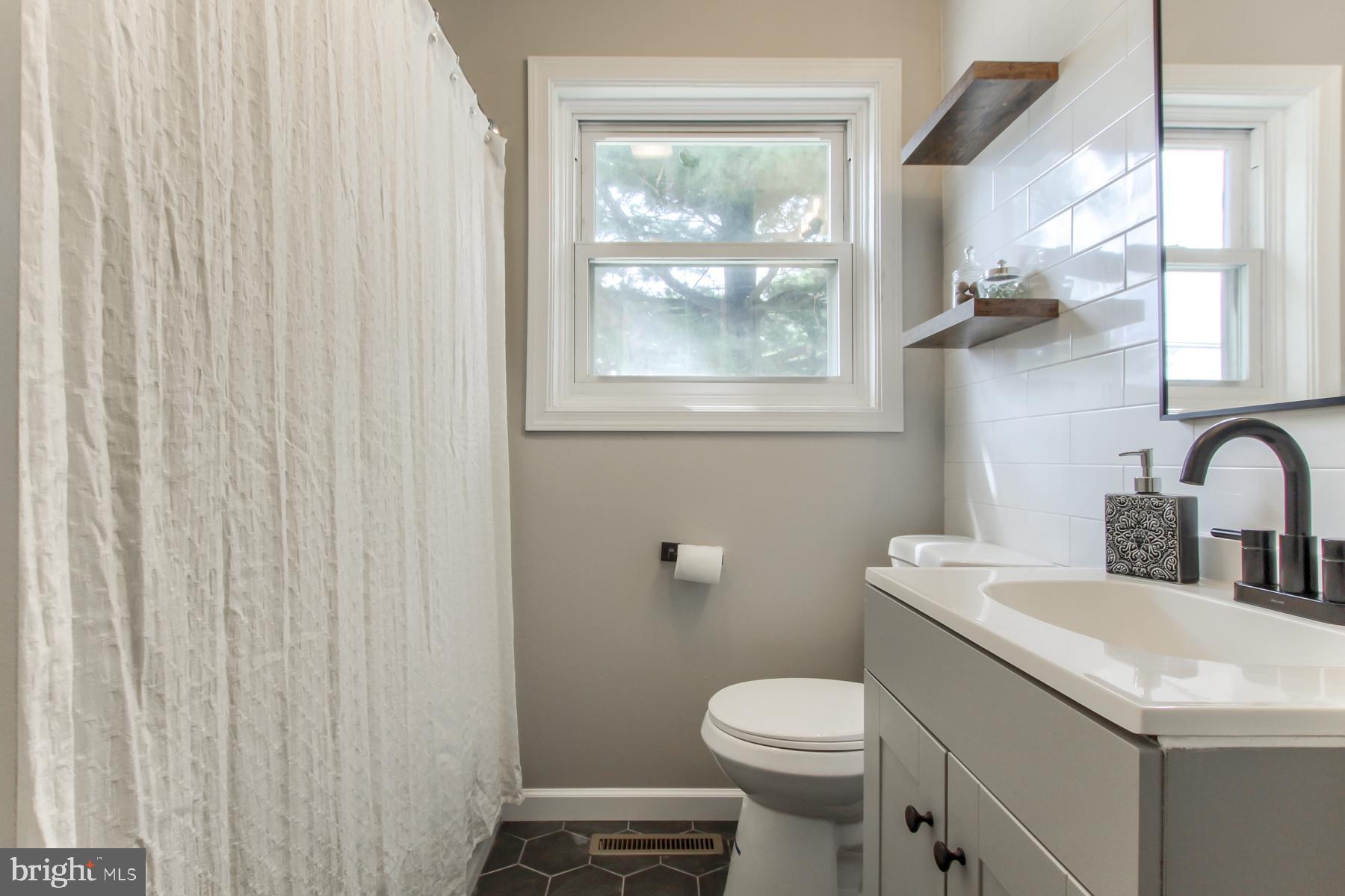 NOLL ACRES - Residential