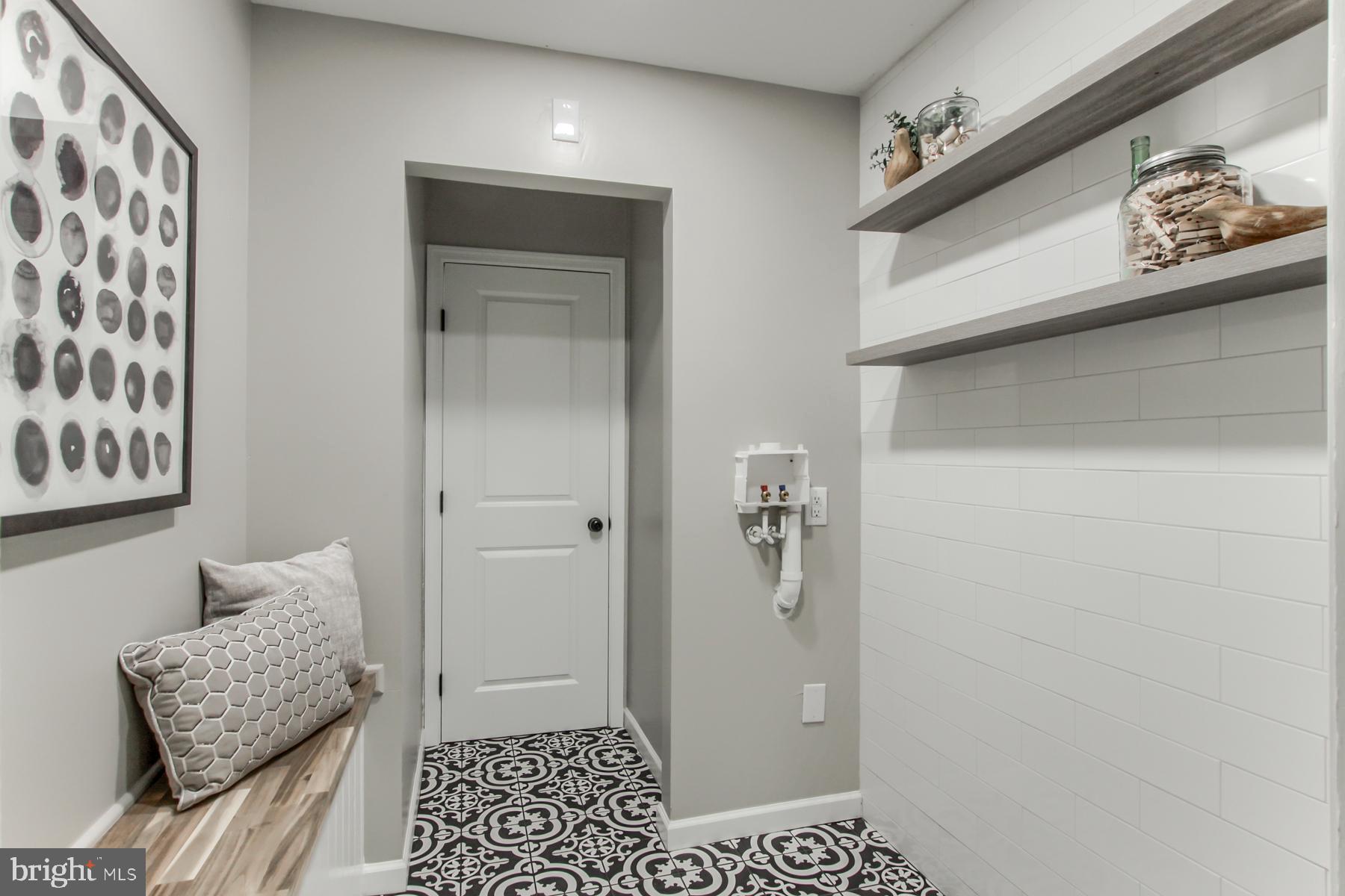 NOLL ACRES - Residential