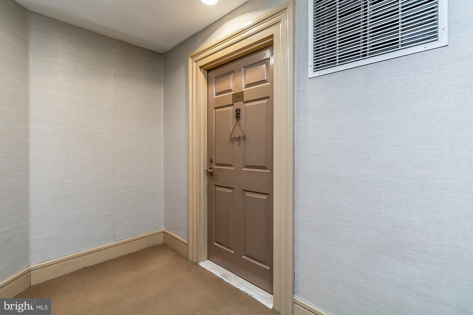 THE COLONNADE - Residential