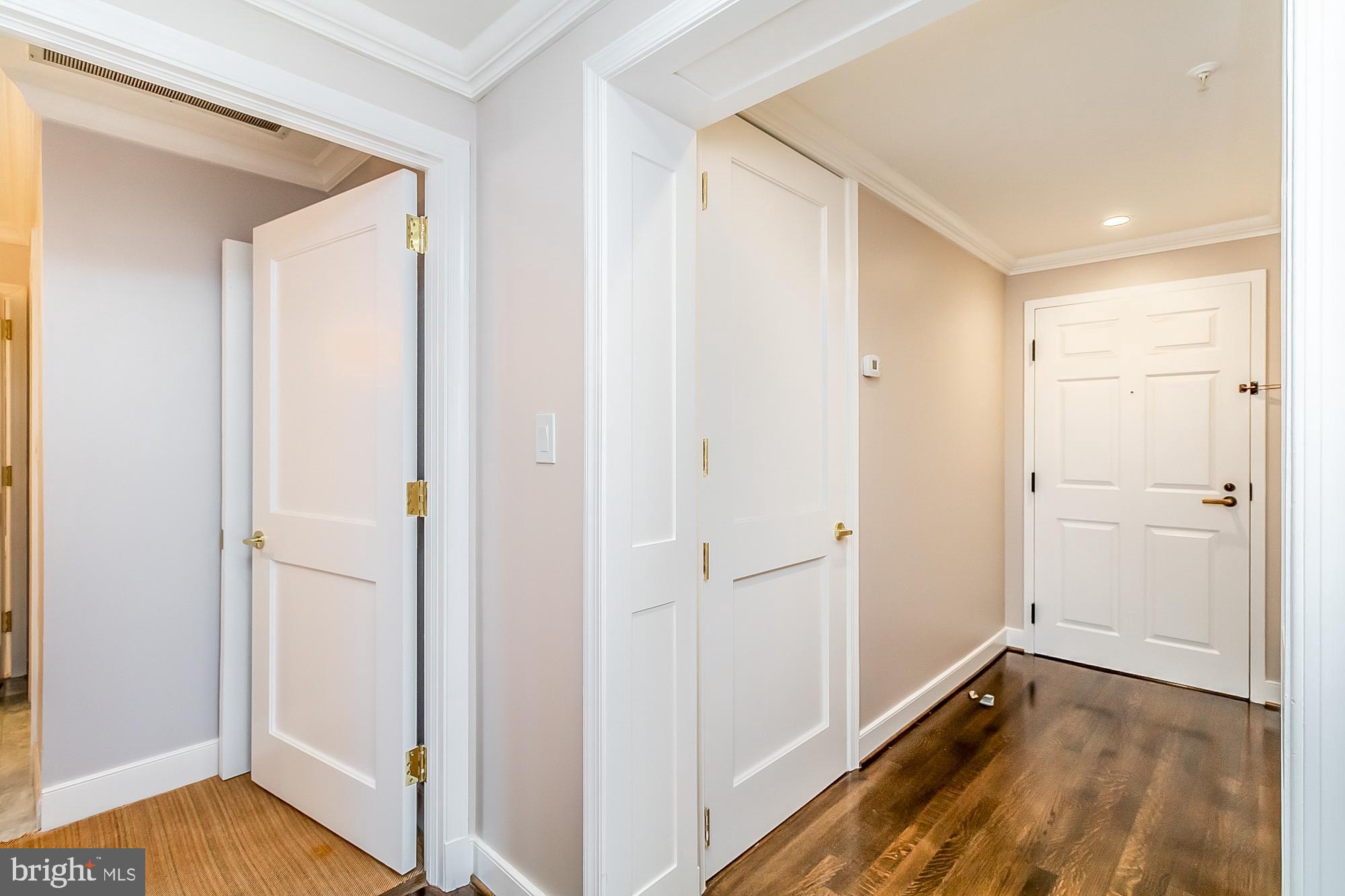 THE COLONNADE - Residential