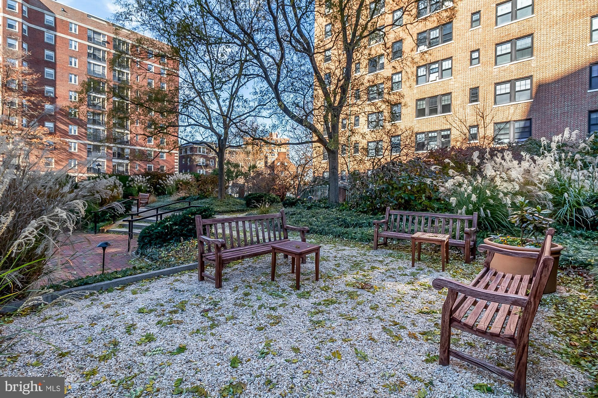 THE COLONNADE - Residential