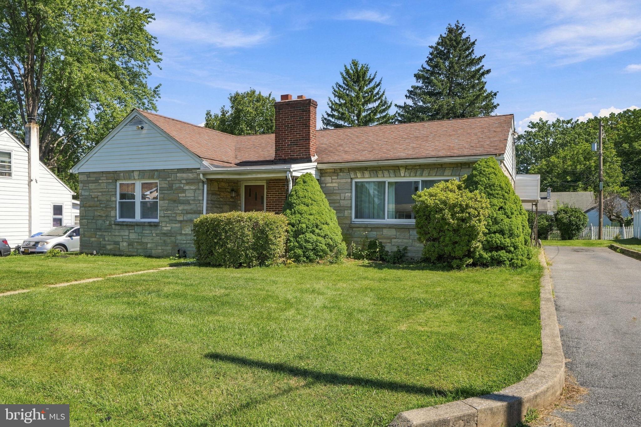 1429 N MUHLENBERG STREET