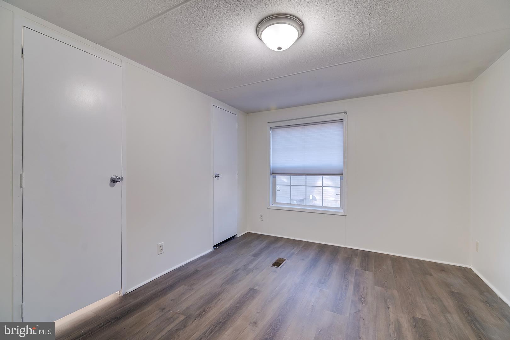 ANGOLA NECK PARK - Residential