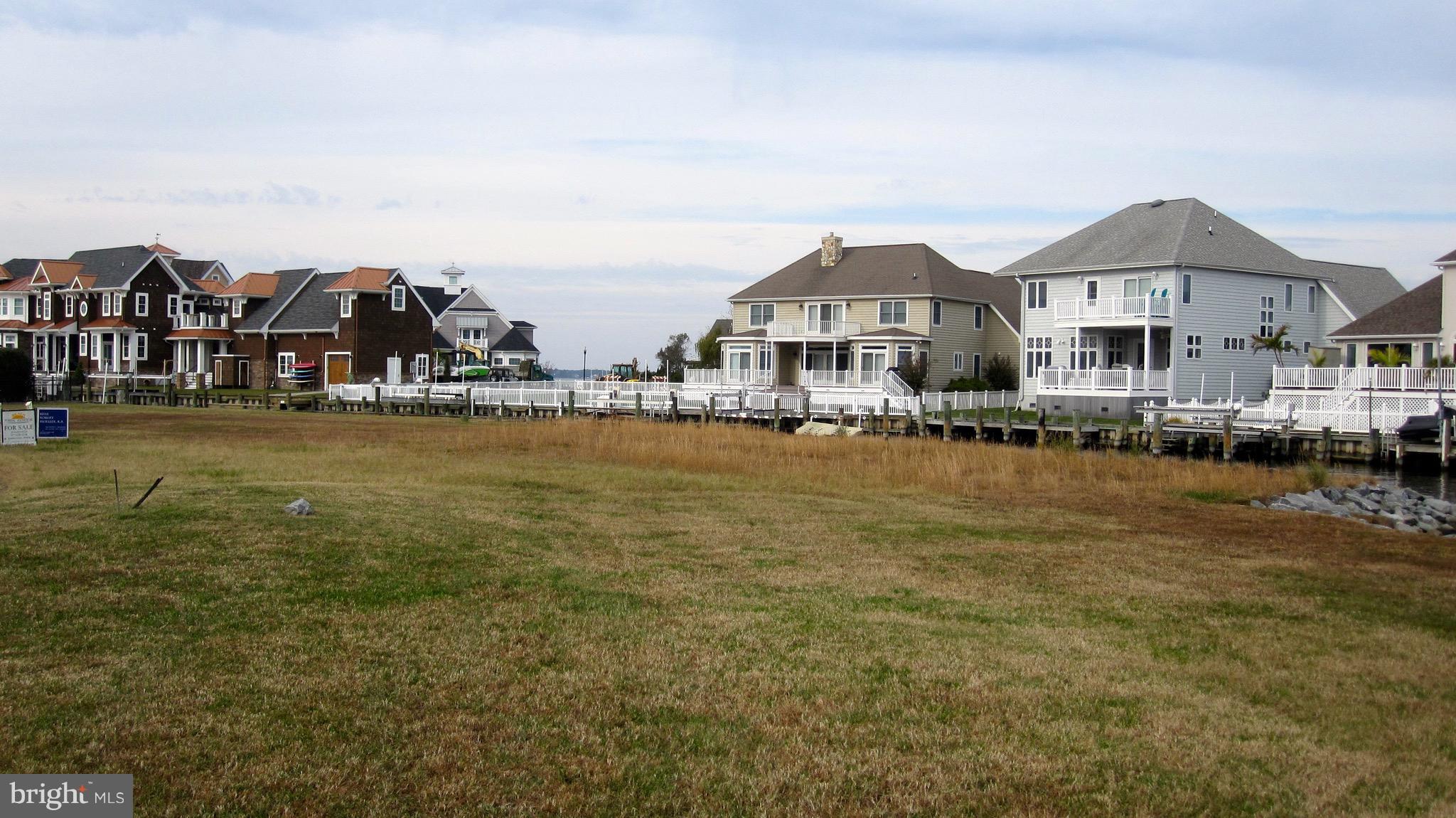 HERON HARBOUR - Land