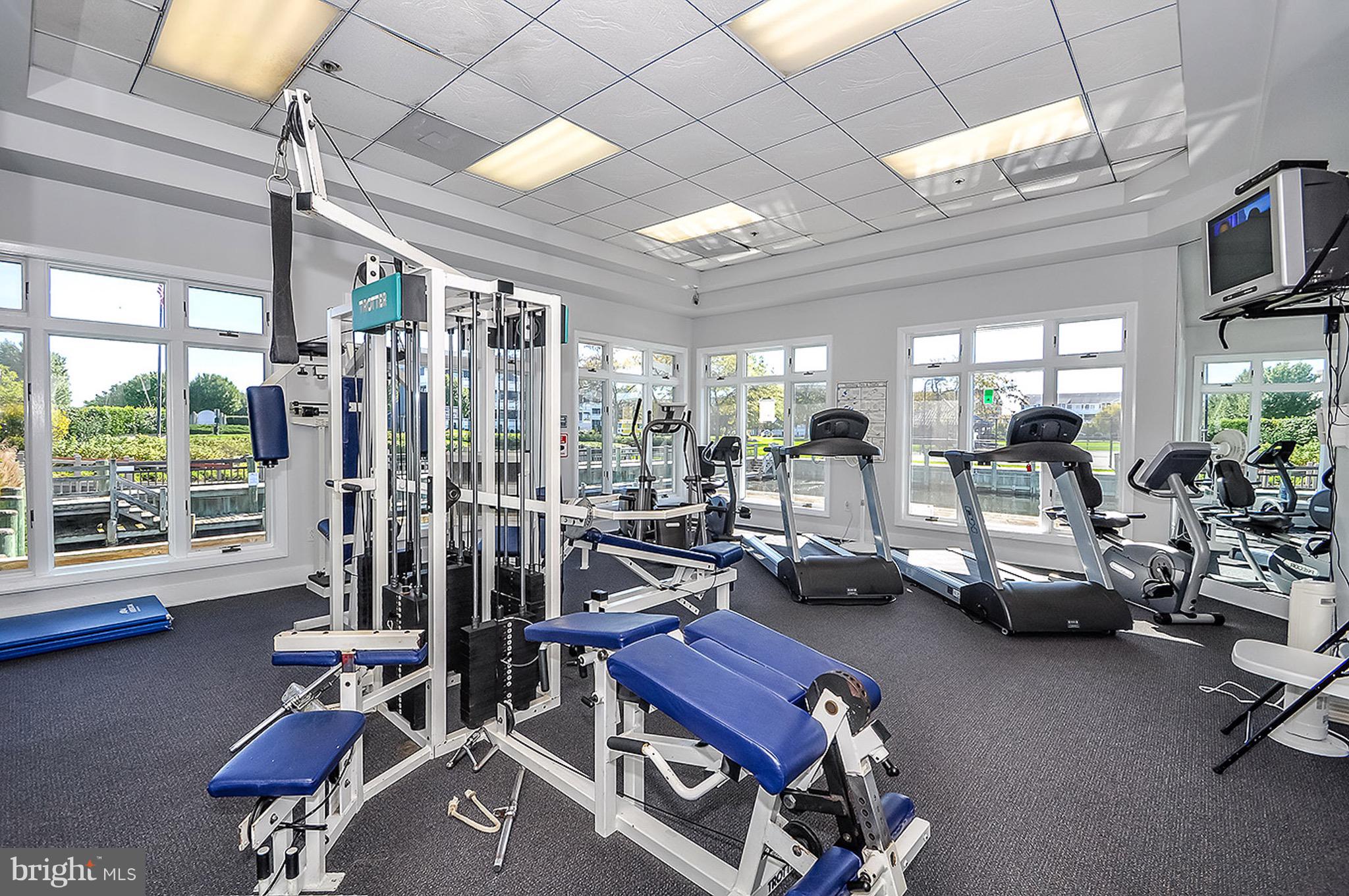 HERON HARBOUR - Land