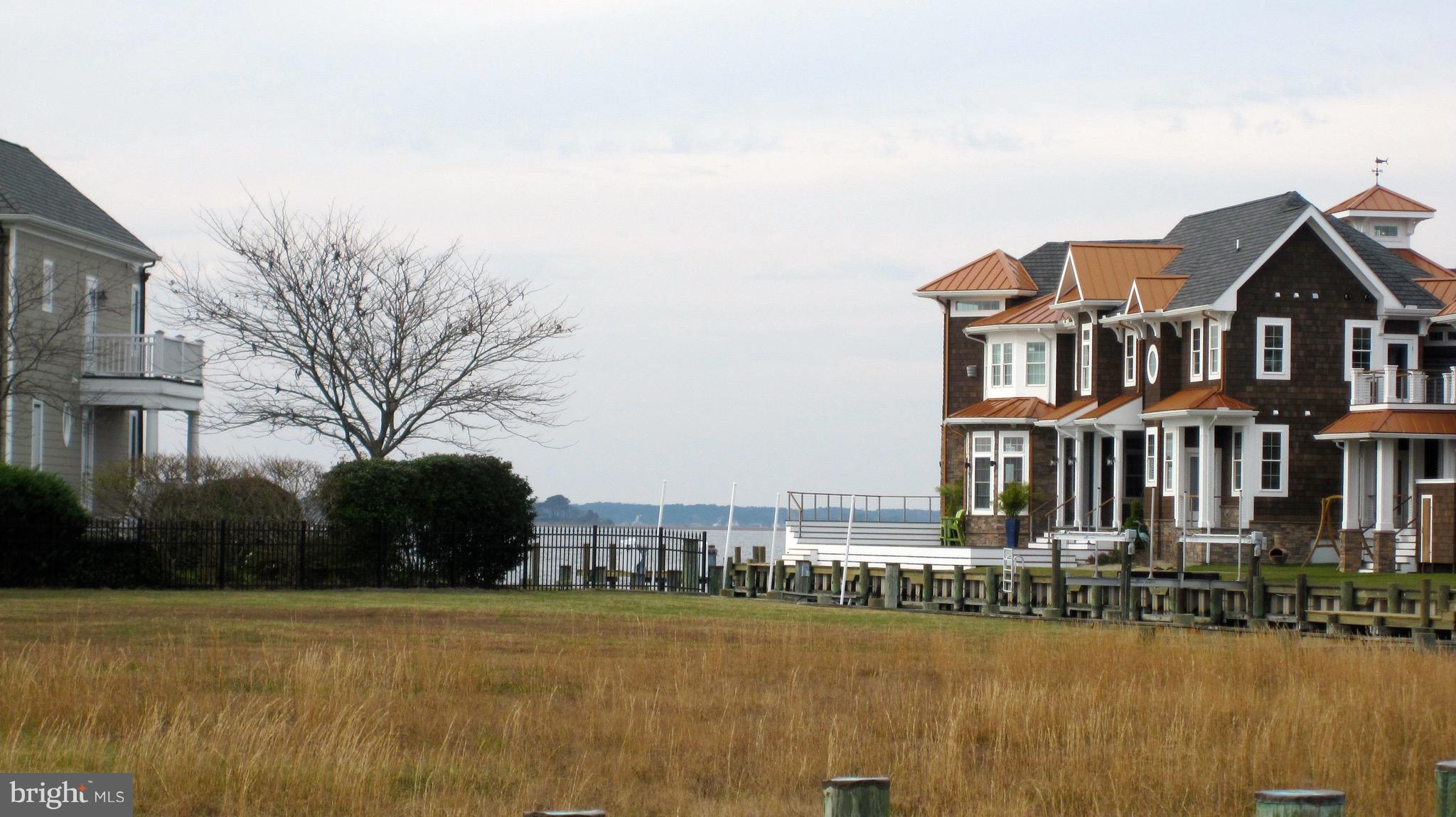 HERON HARBOUR - Land