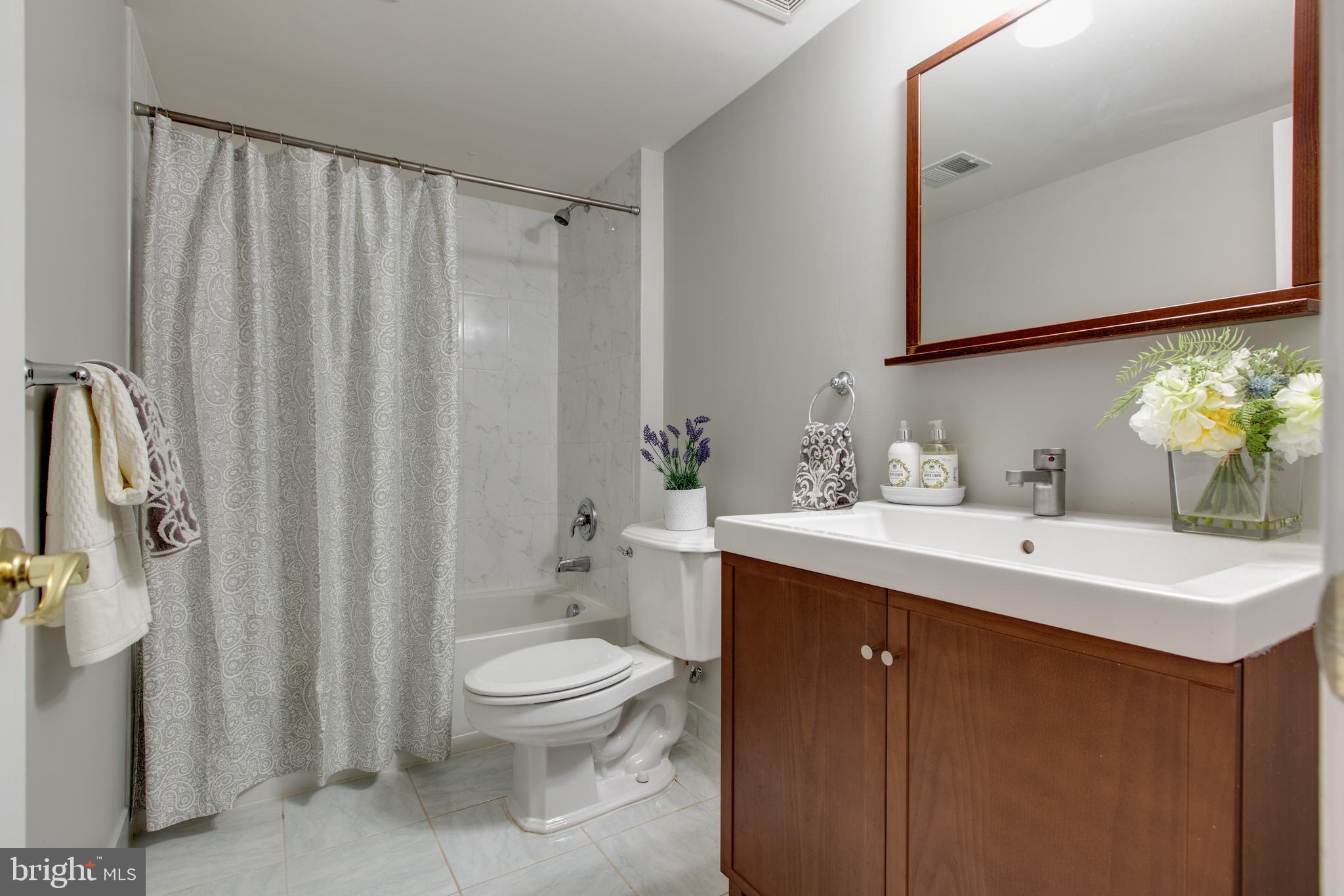 VILLAGES OF DORCHESTER - Residential