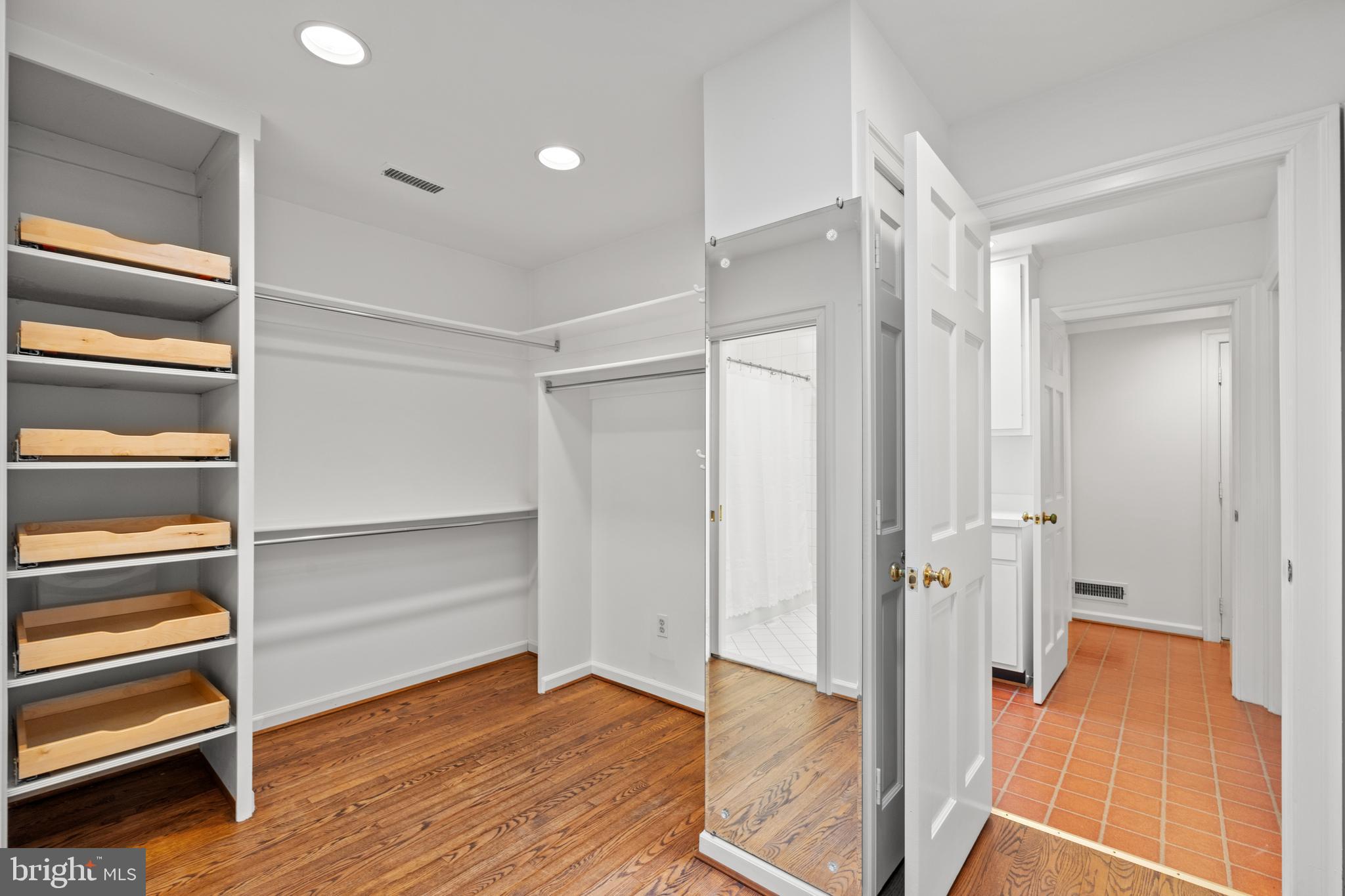 WESTMORELAND HILLS - Residential