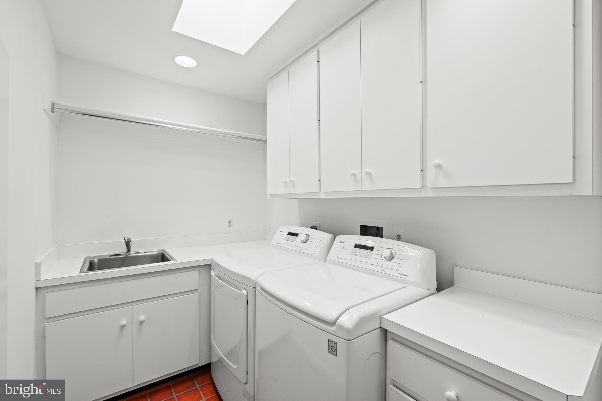 WESTMORELAND HILLS - Residential