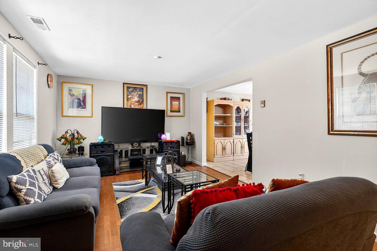 136 DENNIS AVENUE