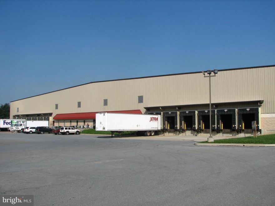 Class ''A'' Distribution Facility.  T-5 lighting, gas air rotation units.  Building is designed to be split into two (2) units of approximately 60,000 SF.